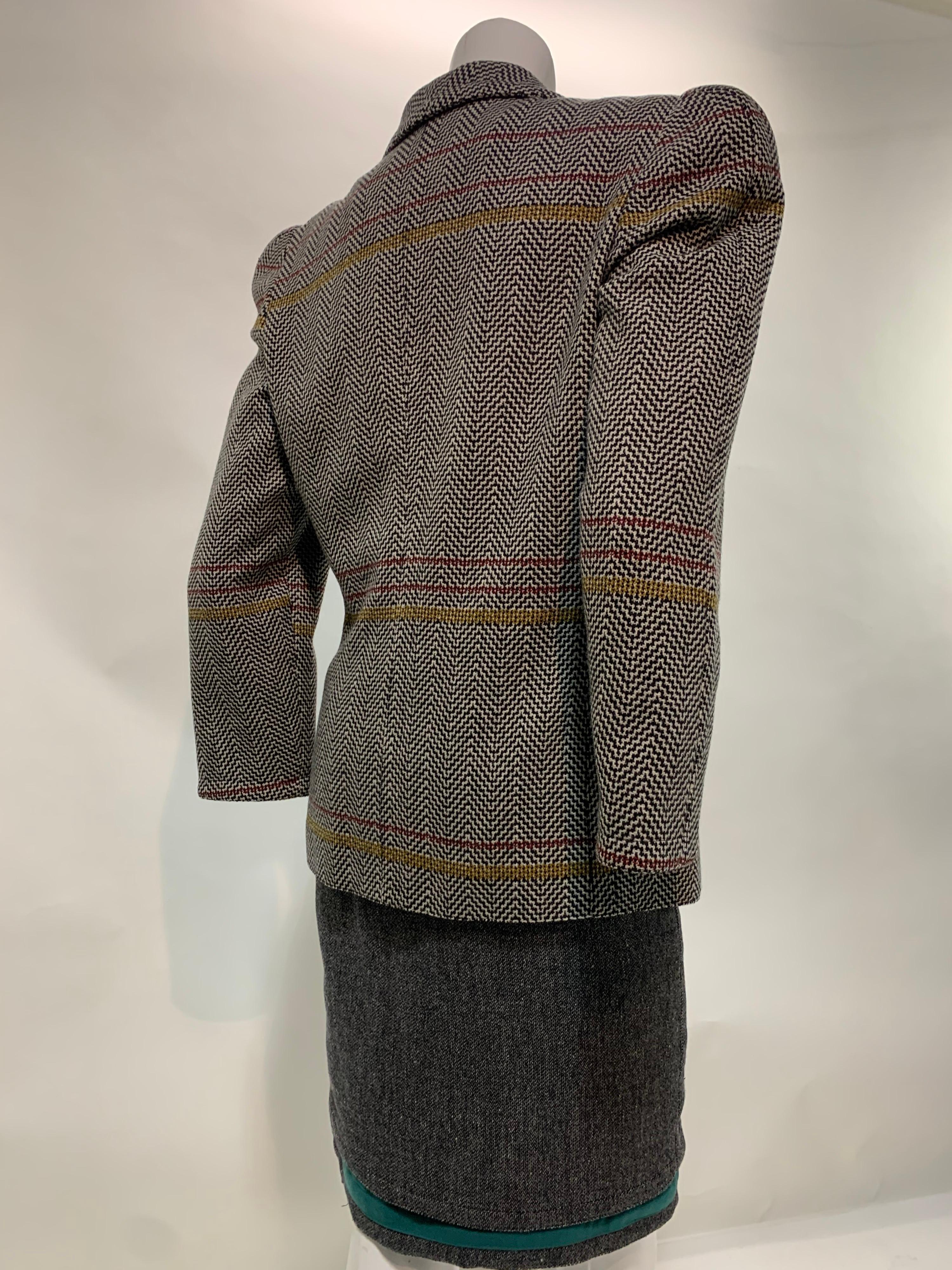 1980 Gianni Versace Mixed Tweed Skirt Suit w/ Structured Shoulder Silhouette For Sale 3