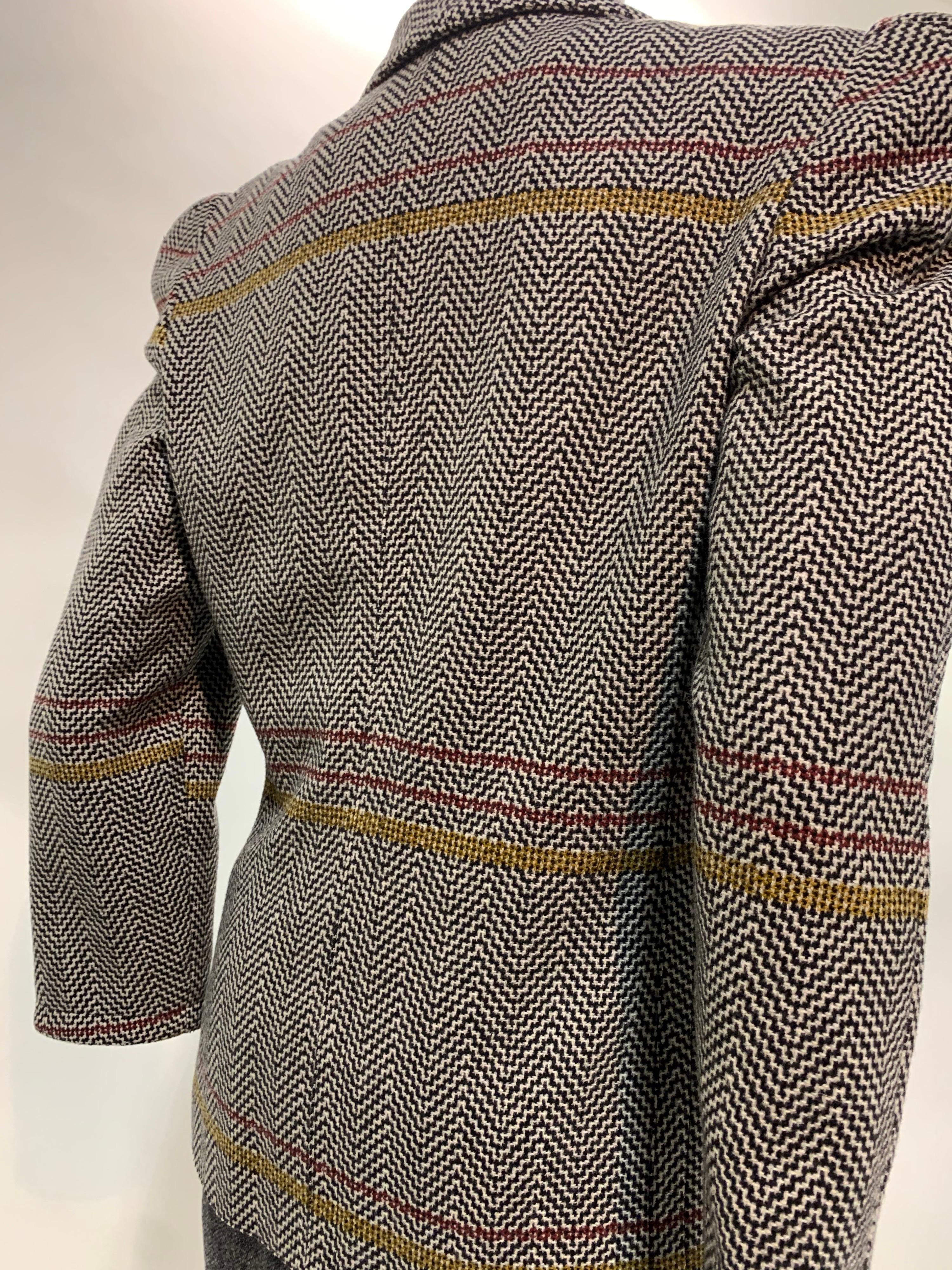 1980 Gianni Versace Mixed Tweed Skirt Suit w/ Structured Shoulder Silhouette For Sale 4