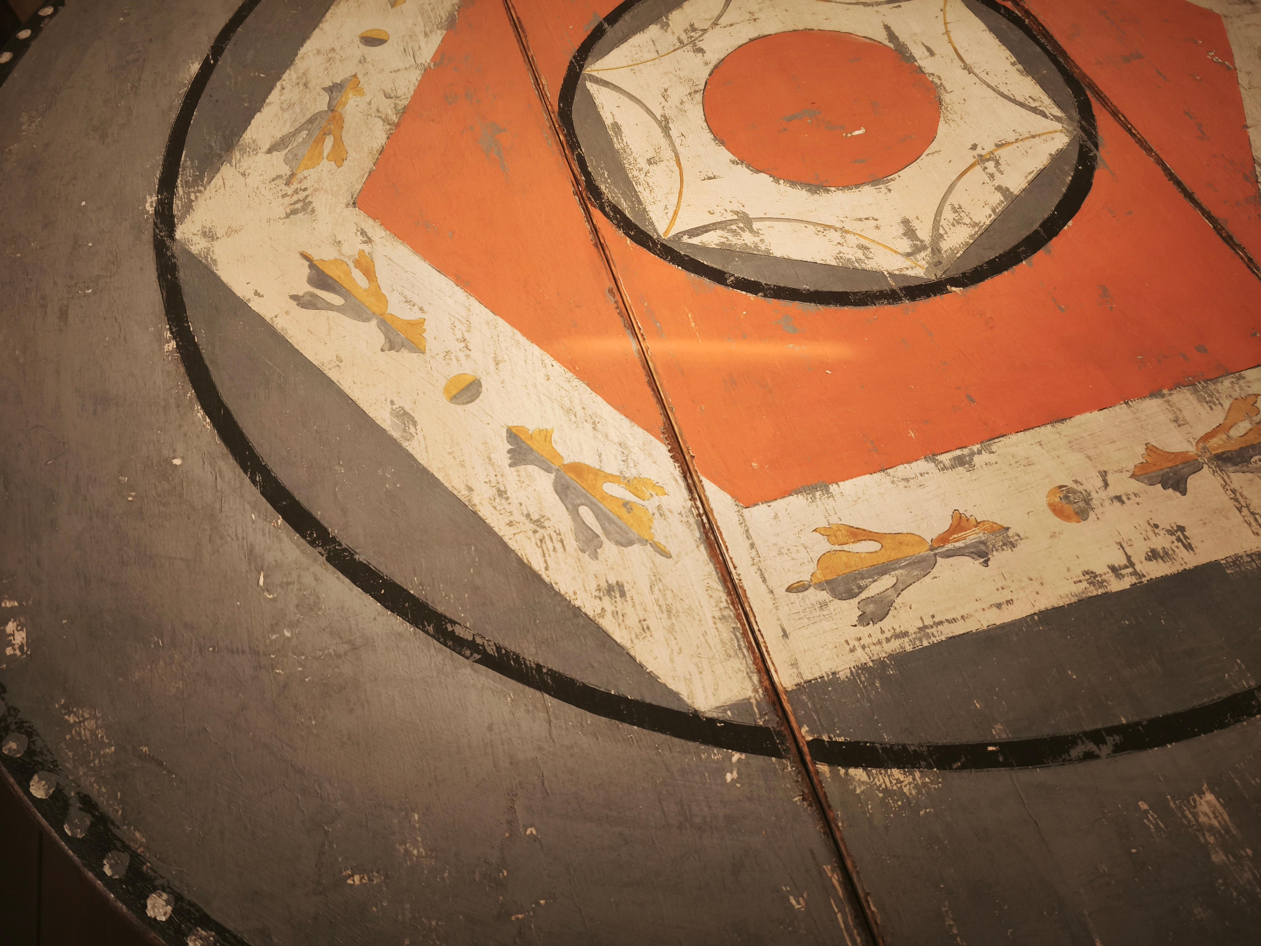 1980 Hand-Painted Round Table with Feometric Motif For Sale 1