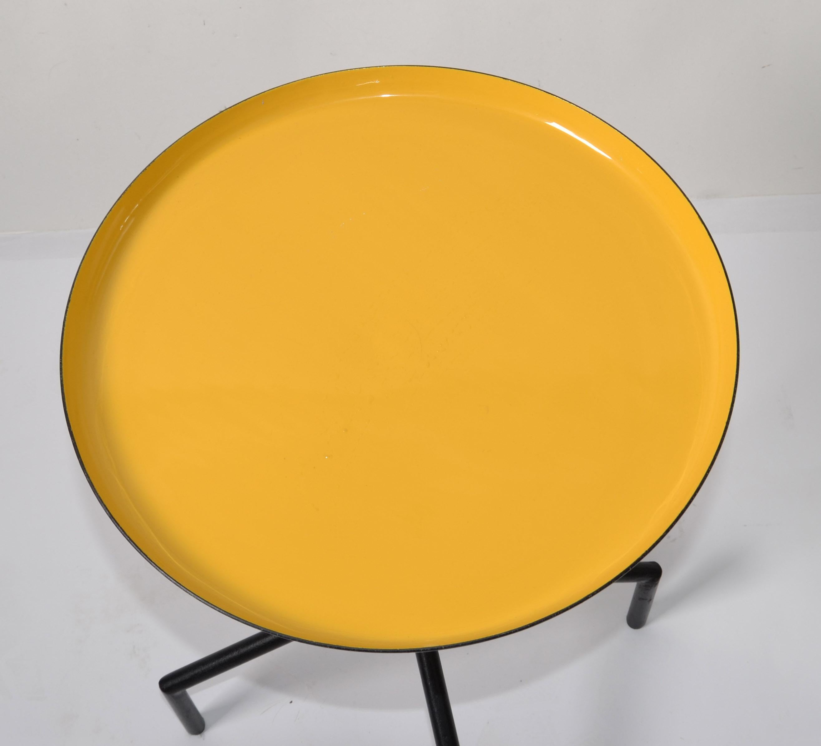 1980 Herman Miller Style Yellow Enamel Tray Side Table Black Iron Gazelle Base For Sale 3