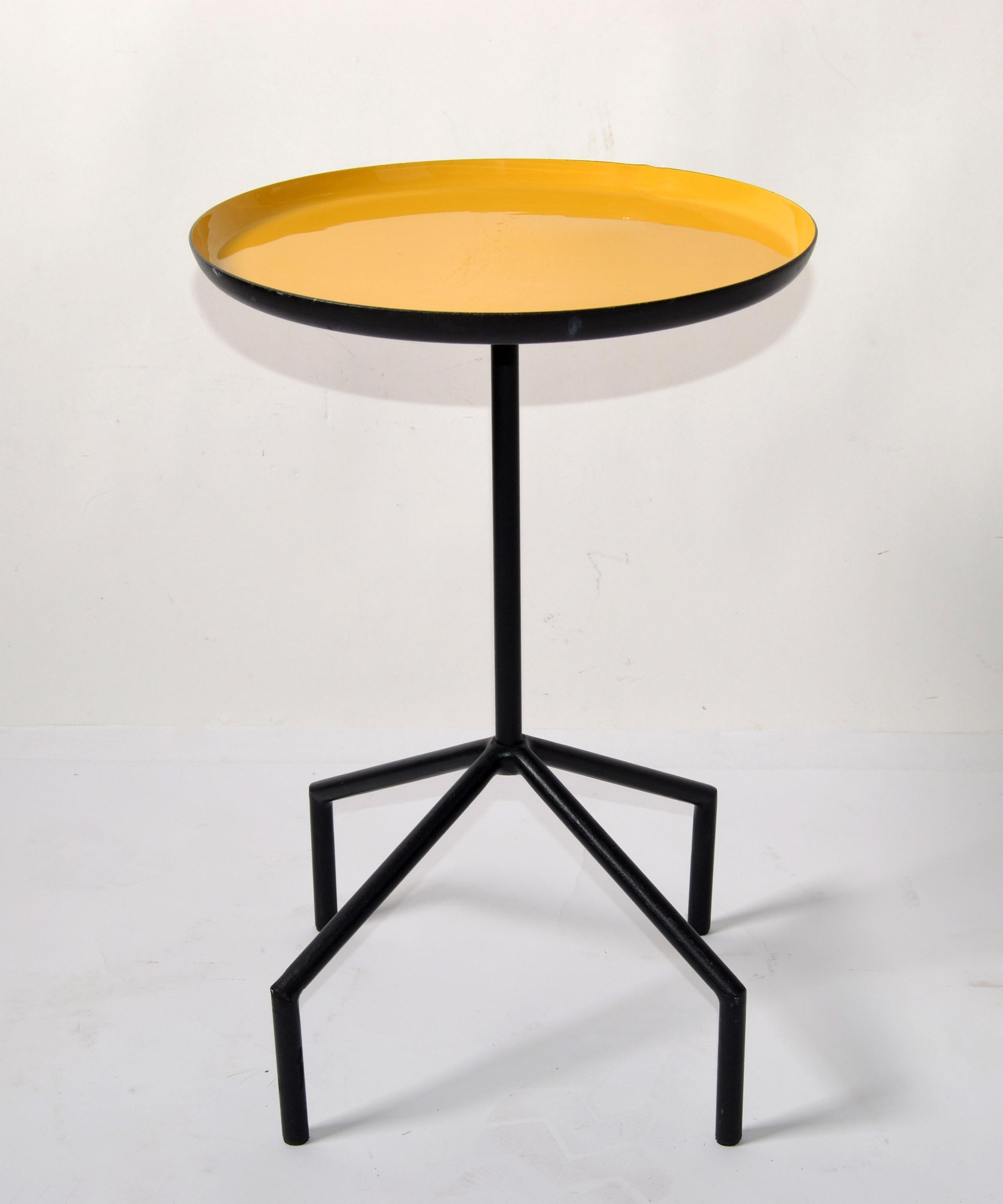 1980 Herman Miller Style Yellow Enamel Tray Side Table Black Iron Gazelle Base For Sale 6