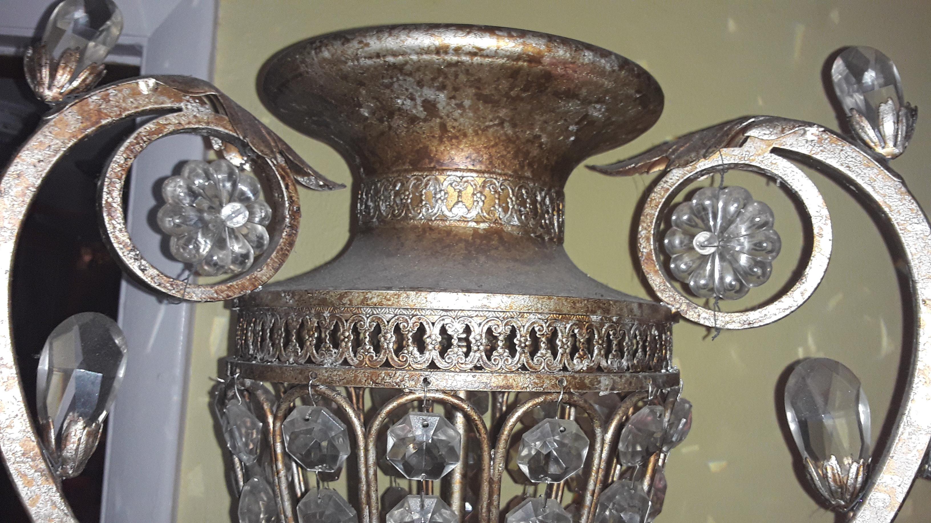 Lampadaire « Urne en cristal sur piédestal » en fer patiné Hollywood Regency de 1980, 74 pouces en vente 3