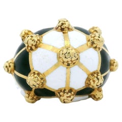 1980 Italian 18K Yellow Gold Bombe Ring with Black & White Enamel Gold Granules