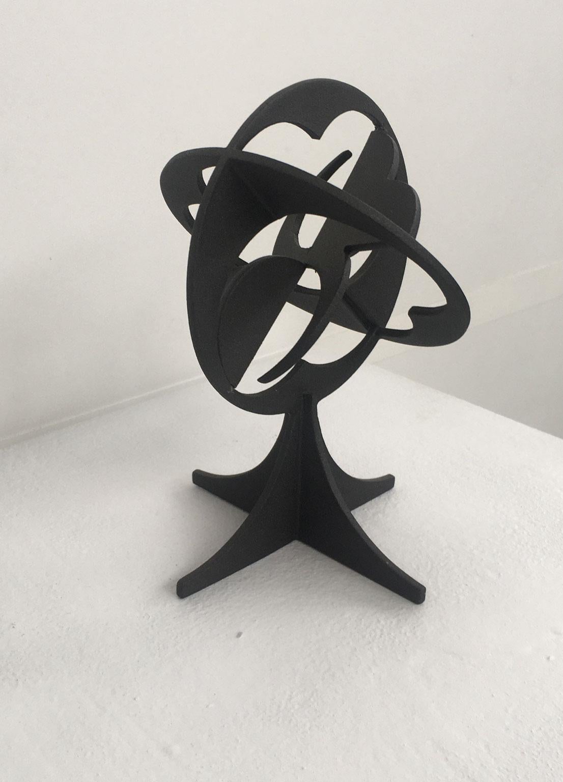 1980 Italie Étain laqué noir Sculpture abstraite Roberto Vecchione Il Mondo en vente 5