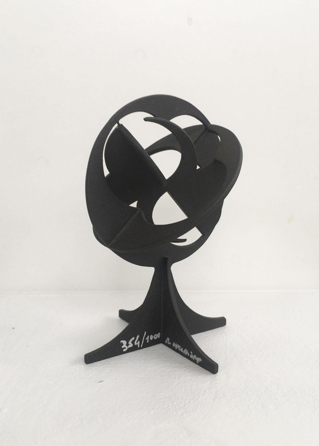 1980 Italie Étain laqué noir Sculpture abstraite Roberto Vecchione Il Mondo en vente 8