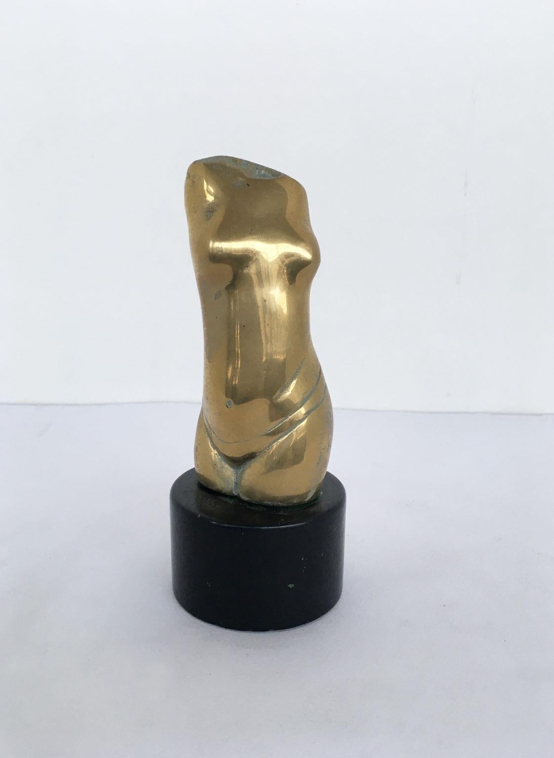 Dieses Kunstwerk wurde von dem italienischen Künstler Alfredo Cifani geschaffen. Titel 