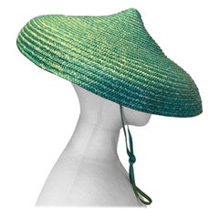 Vintage 1980 Jade Green Straw Pagoda-Top Beach Hat w Under-Chin Strap