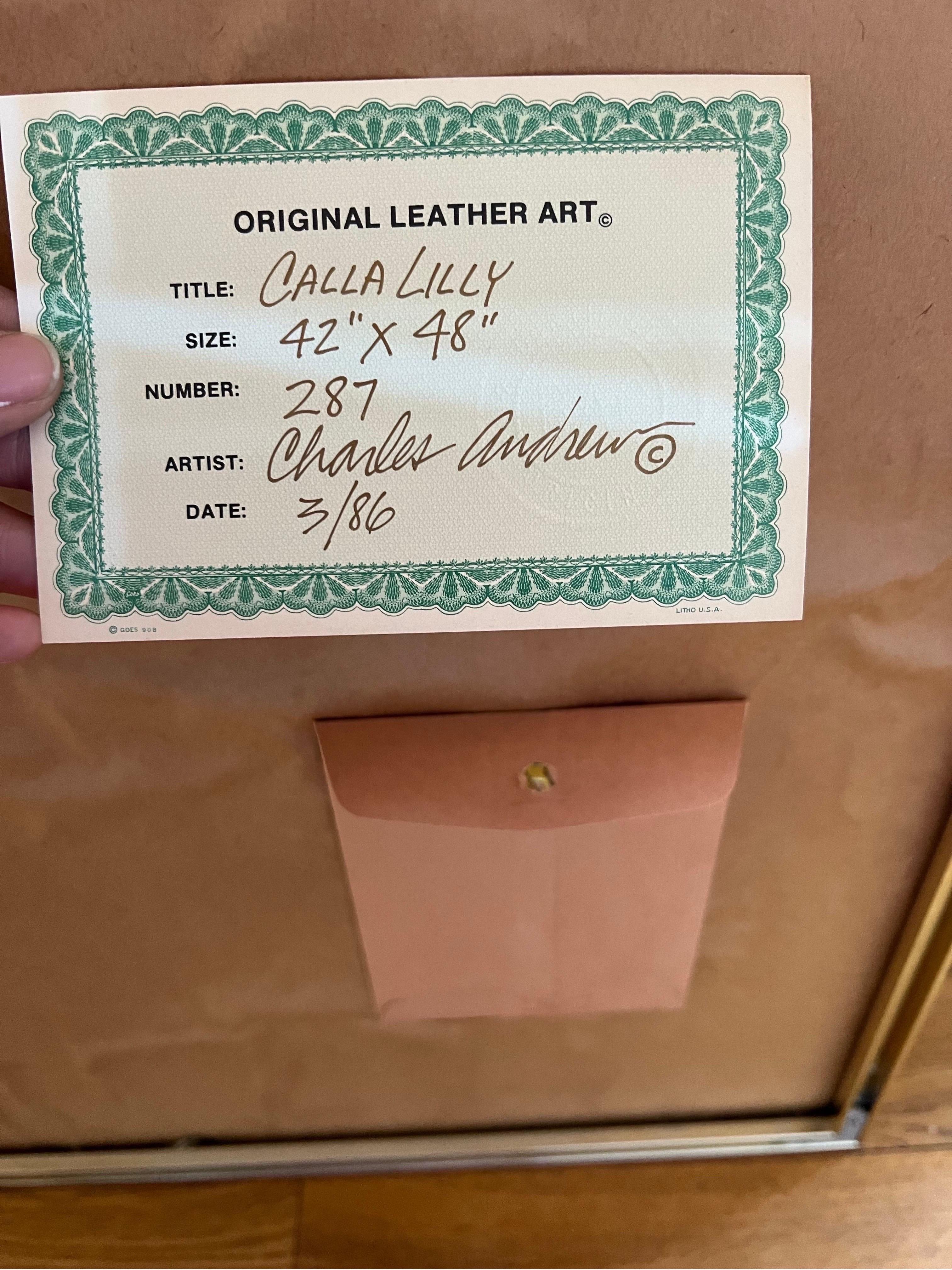 1980 Arte mural de cuero con forma de lirio grande Cuero en venta