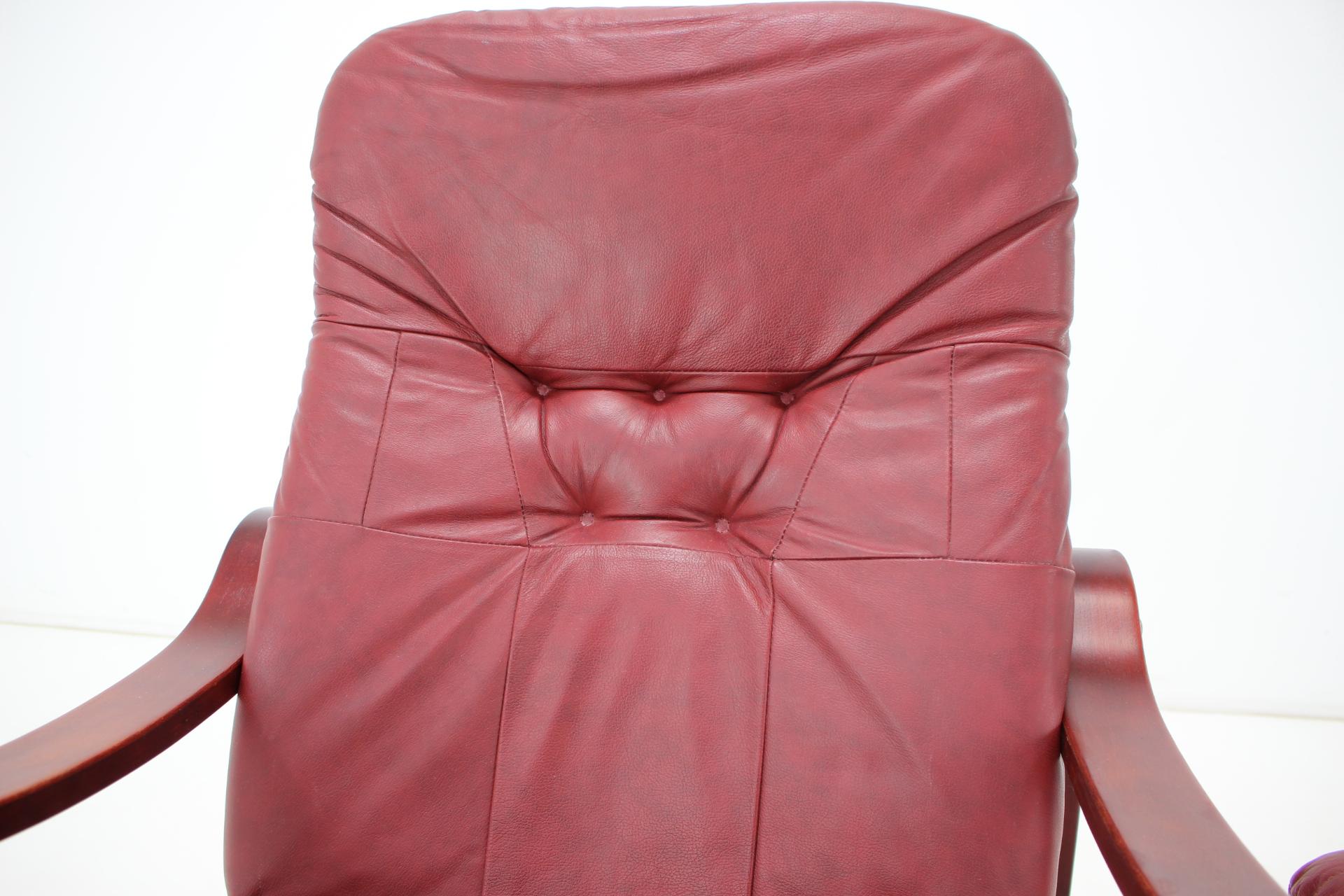 1980 Leather Armchair With Footrest, Ton Czechoslovakia For Sale 3
