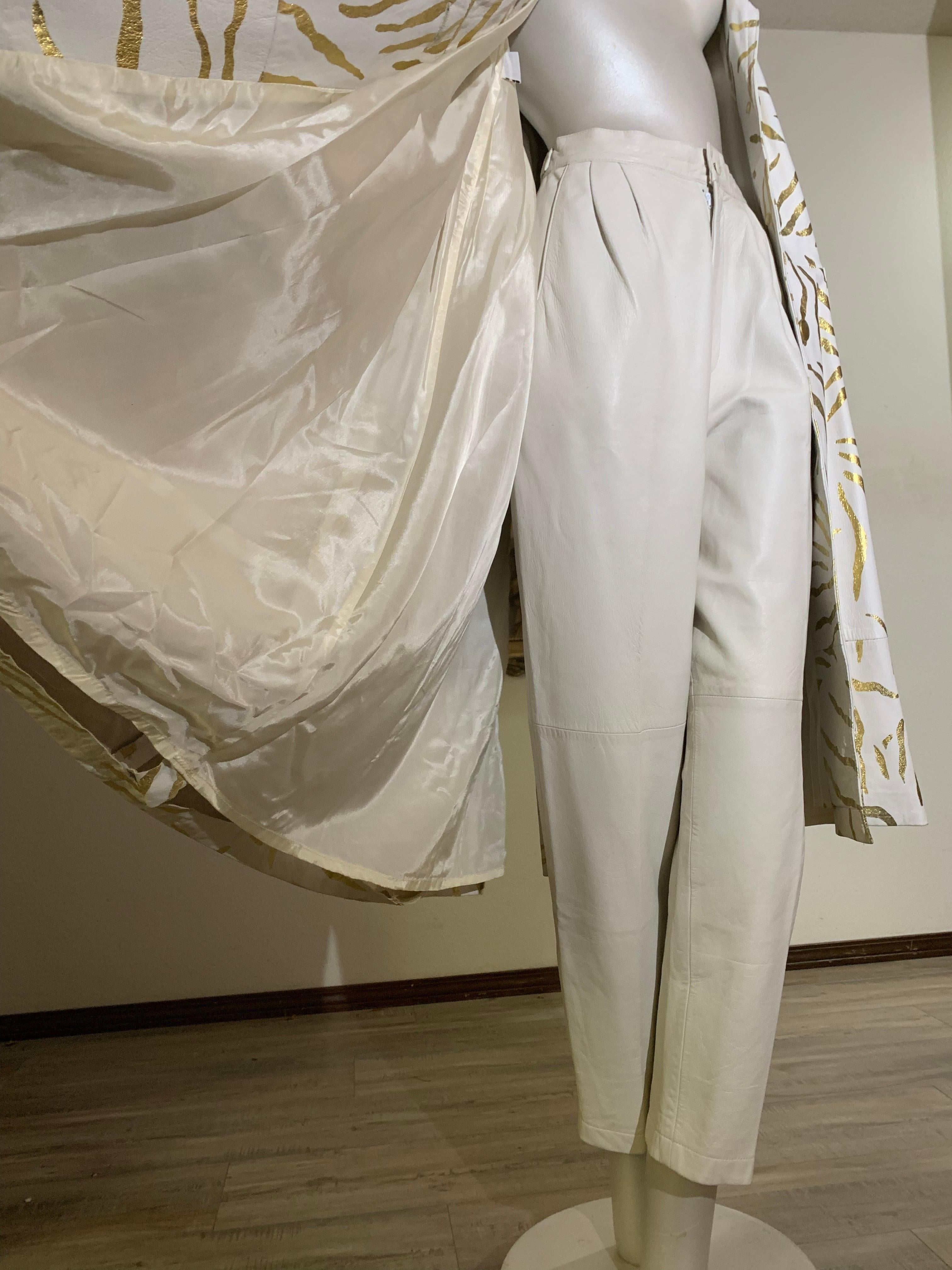 1980 Lillie Rubin White Leather Trench Coat w Gold Metallic Zebra Stripe Stencil For Sale 7
