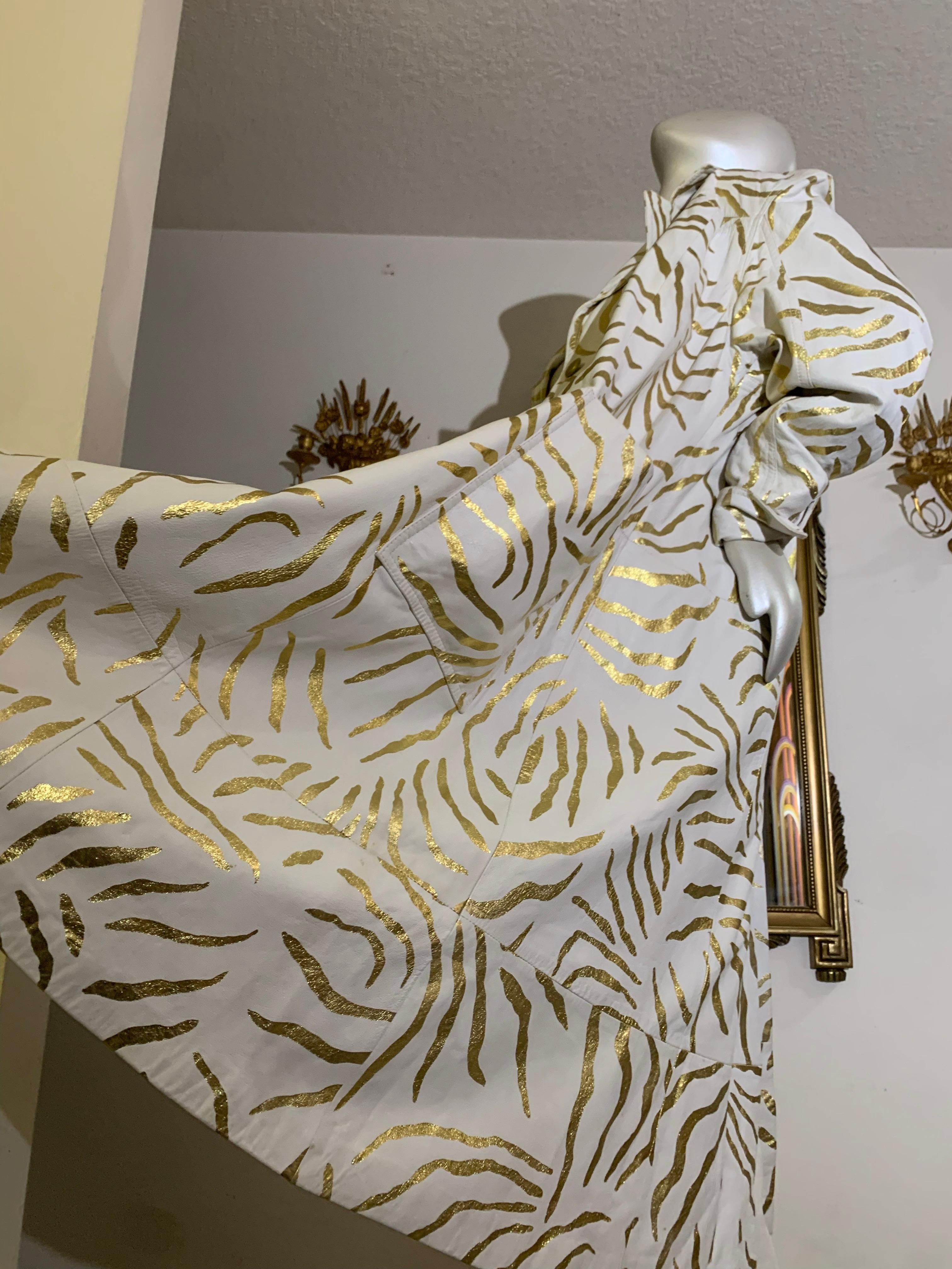 1980 Lillie Rubin White Leather Trench Coat w Gold Metallic Zebra Stripe Stencil For Sale 8