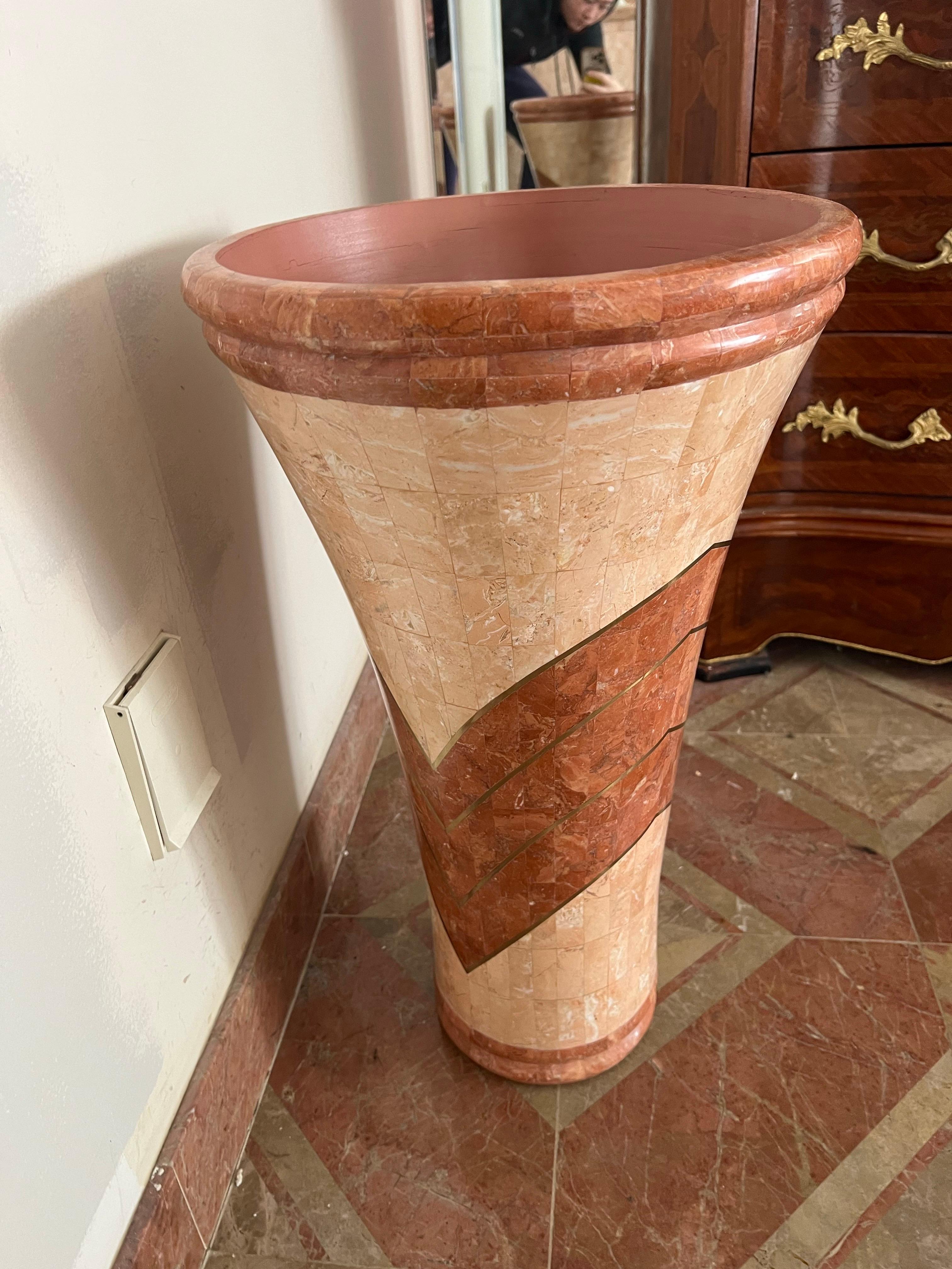 Postmoderno 1980 Maitland Smith: vaso in pietra tessellata portaombrelli in vendita