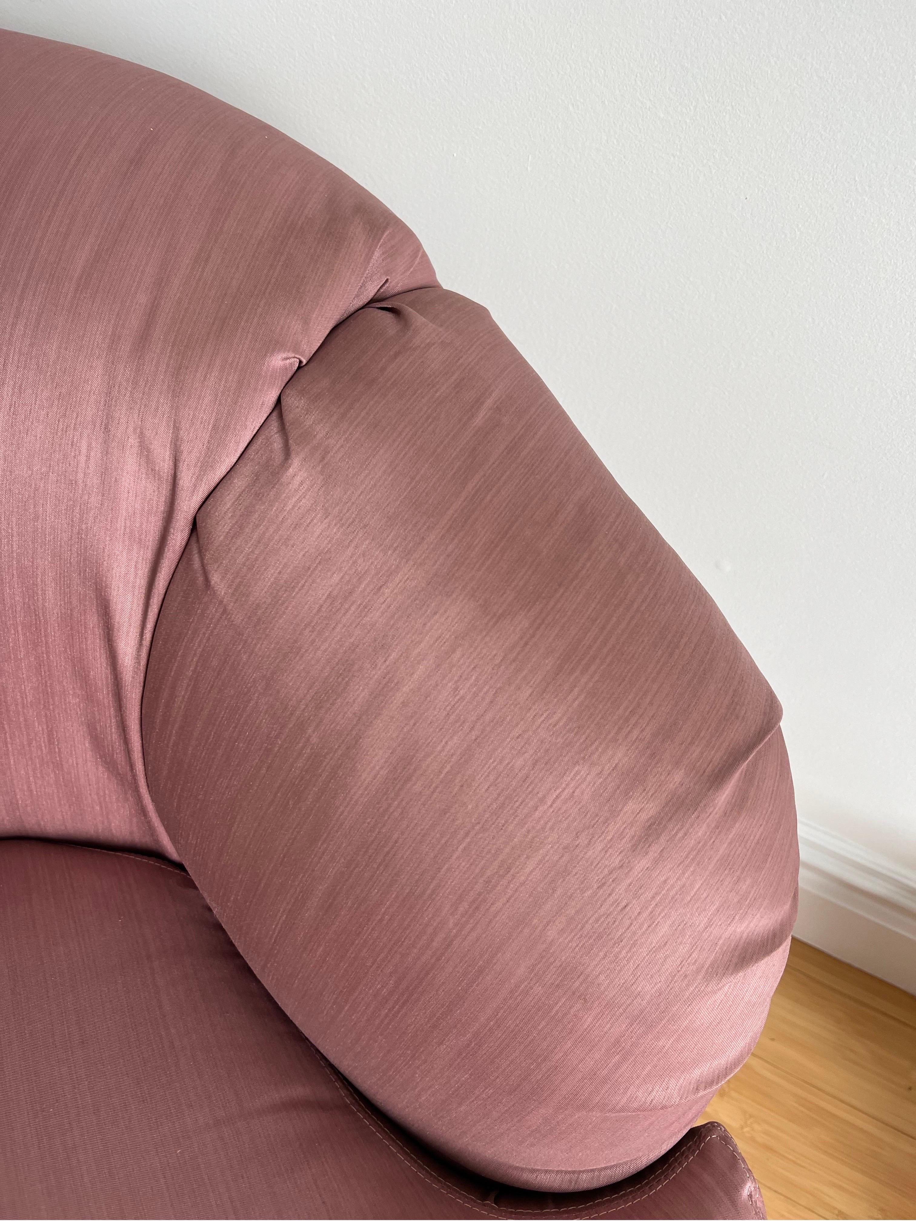 1980 Mauve Pink Swivel Club Chair For Sale 4