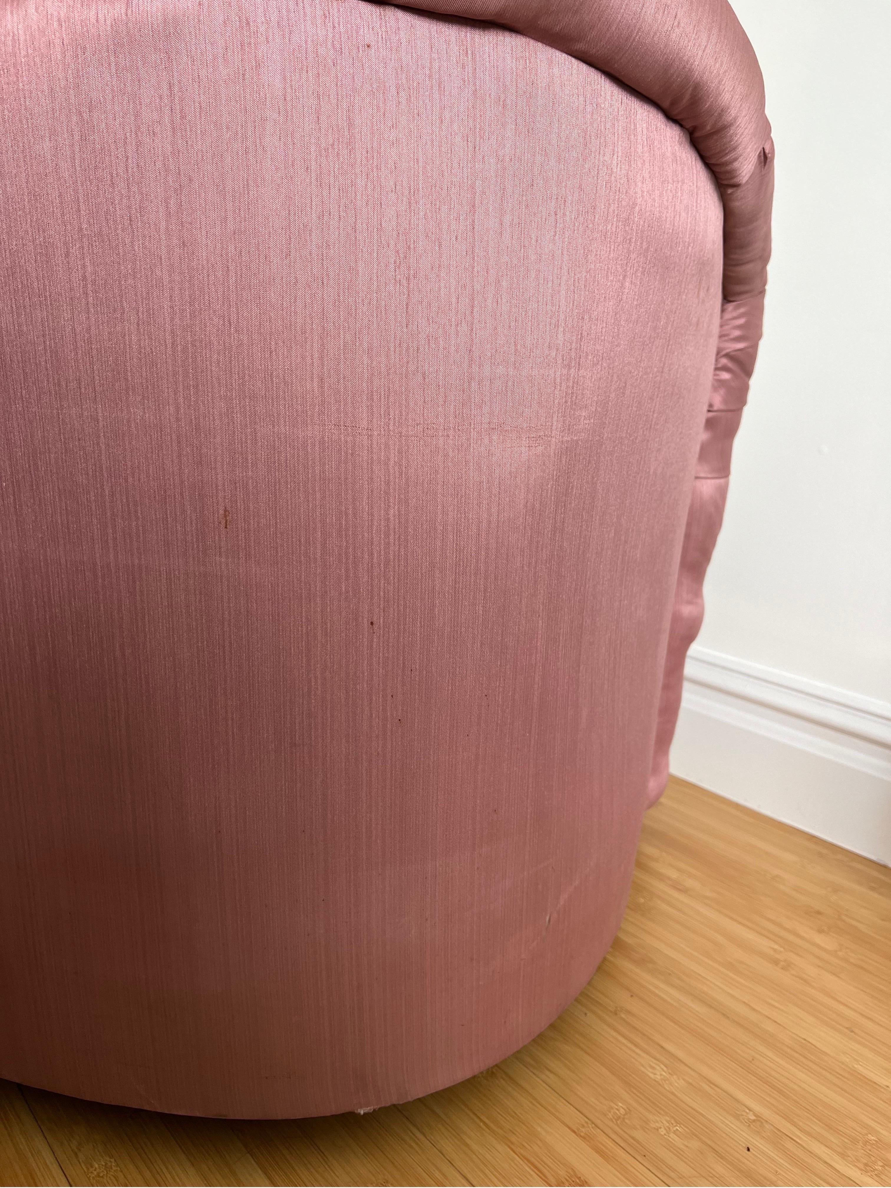 Late 20th Century 1980 Mauve Pink Swivel Club Chair For Sale