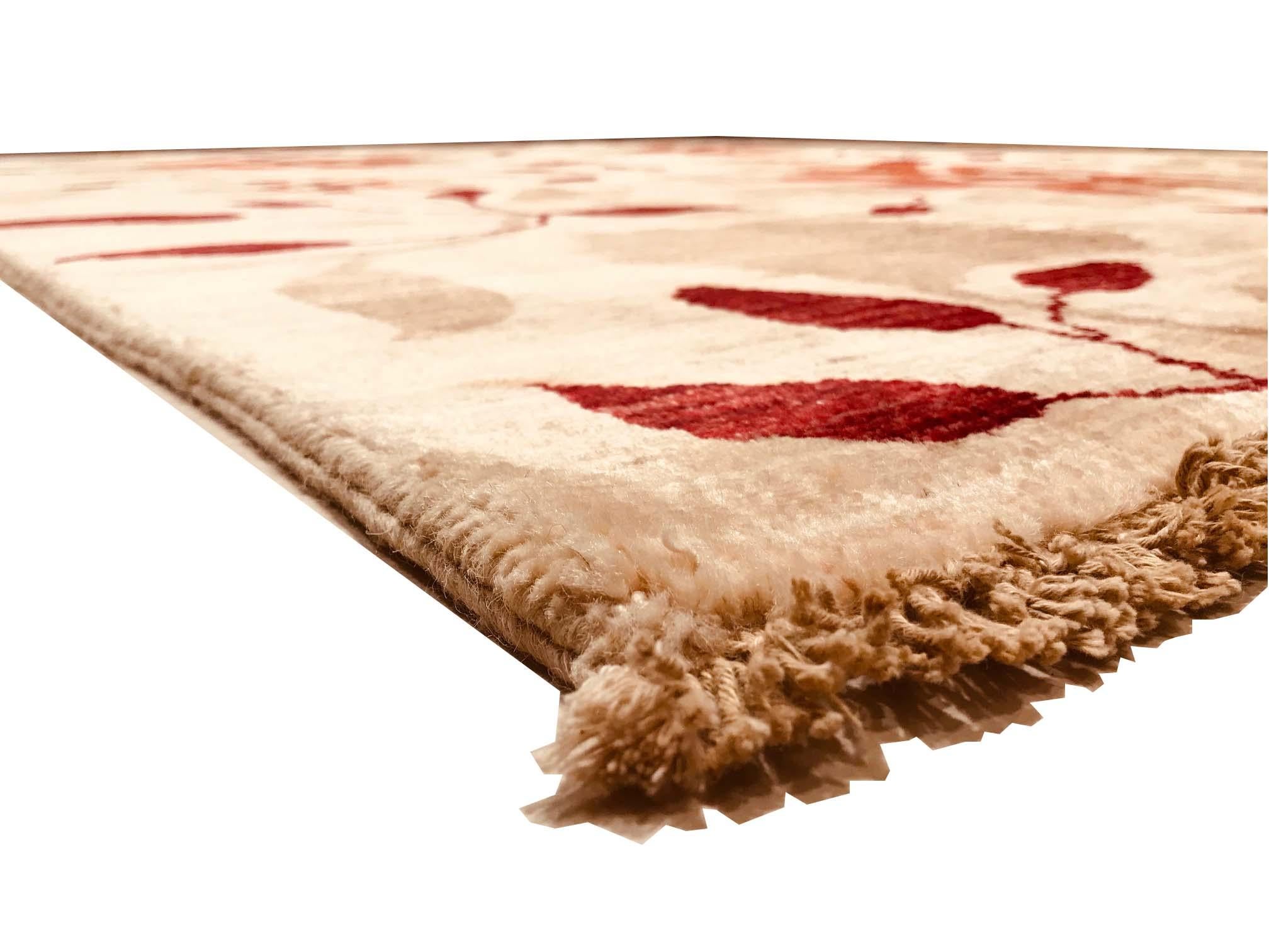 1980 Natural and Bright Rug or Carpet Hand Knotted in Wool, Late 20th Century For Sale 1