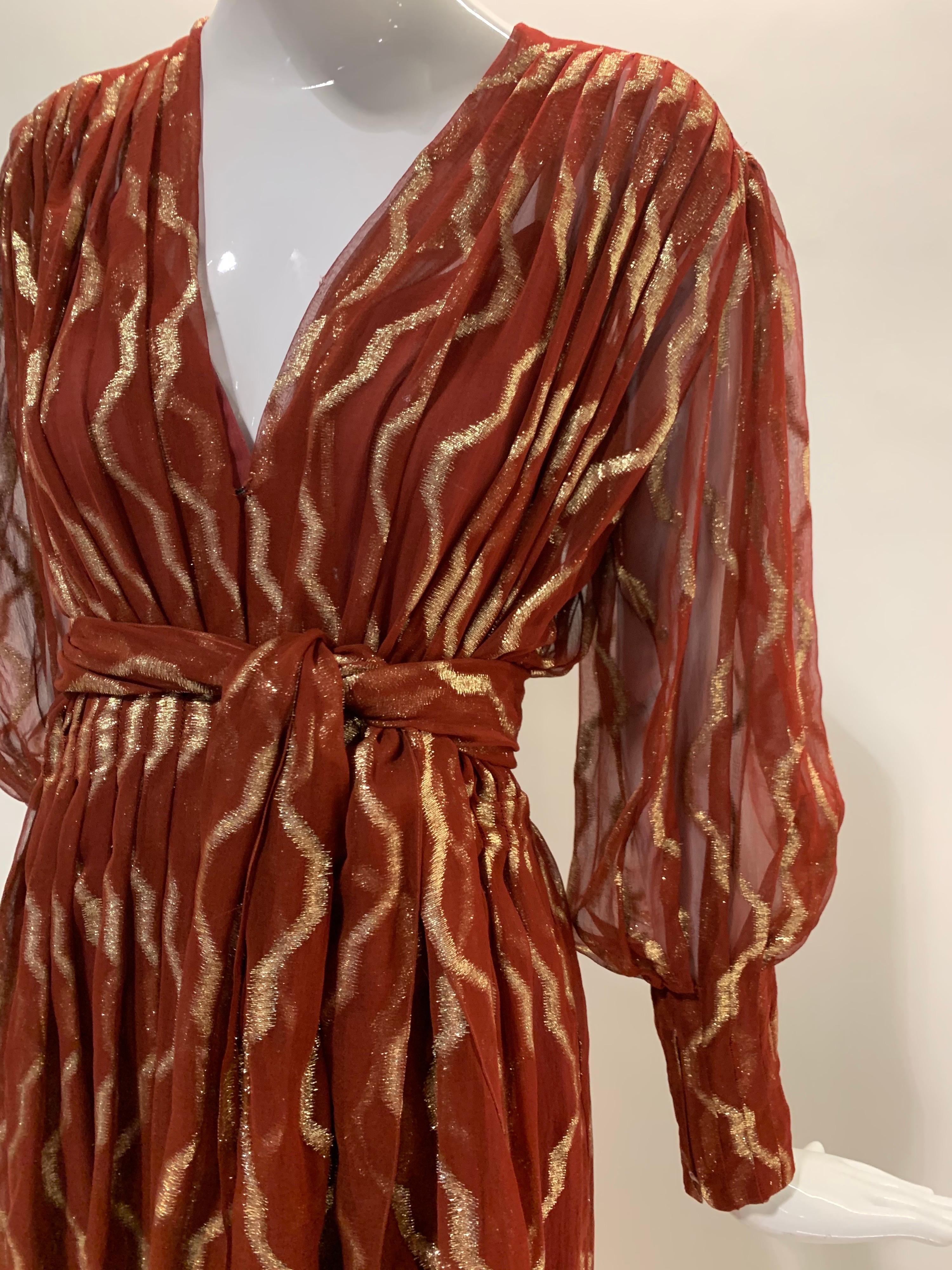 1980 Pauline Trigere Carnelian Silk Chiffon Lame Pleated Dress w/ Matching Sash In Excellent Condition For Sale In Gresham, OR