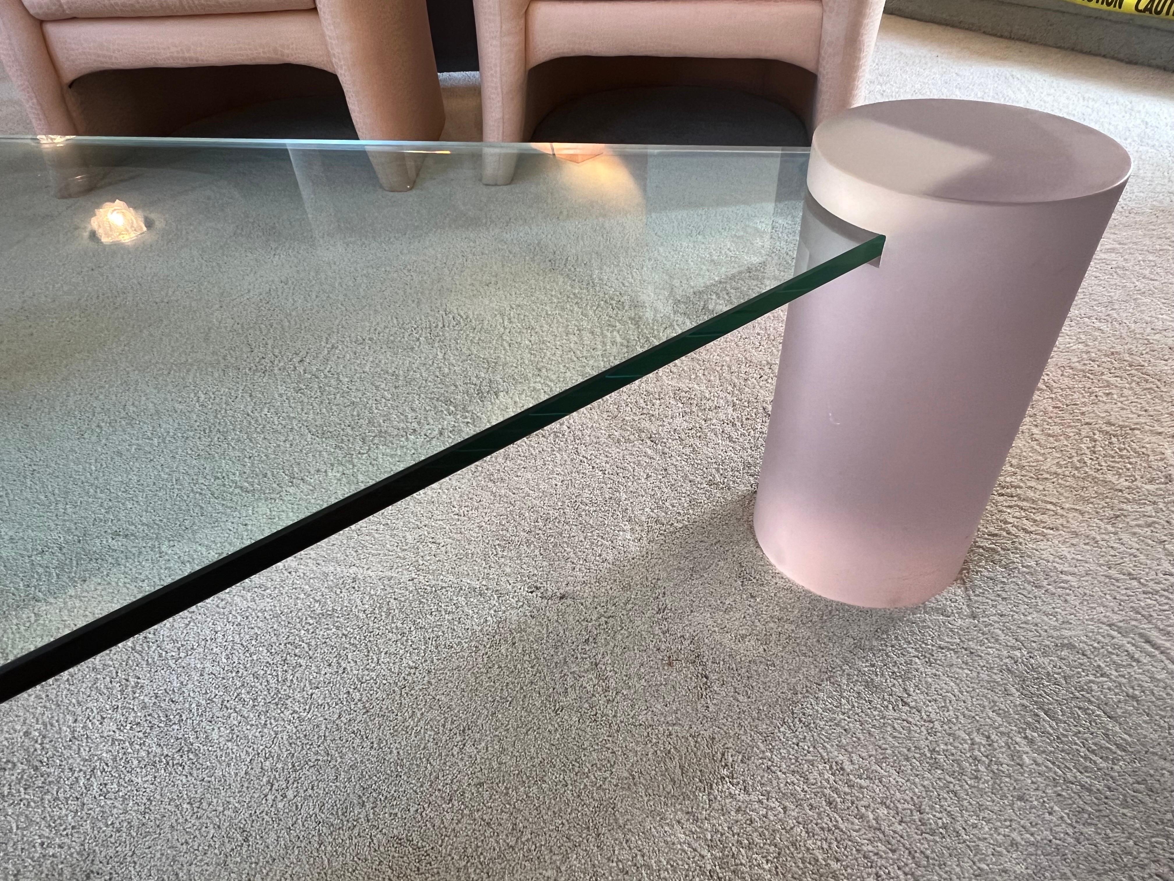 1980 Pink Frosted Glass Triangle Coffee Table In Good Condition For Sale In Staten Island, NY