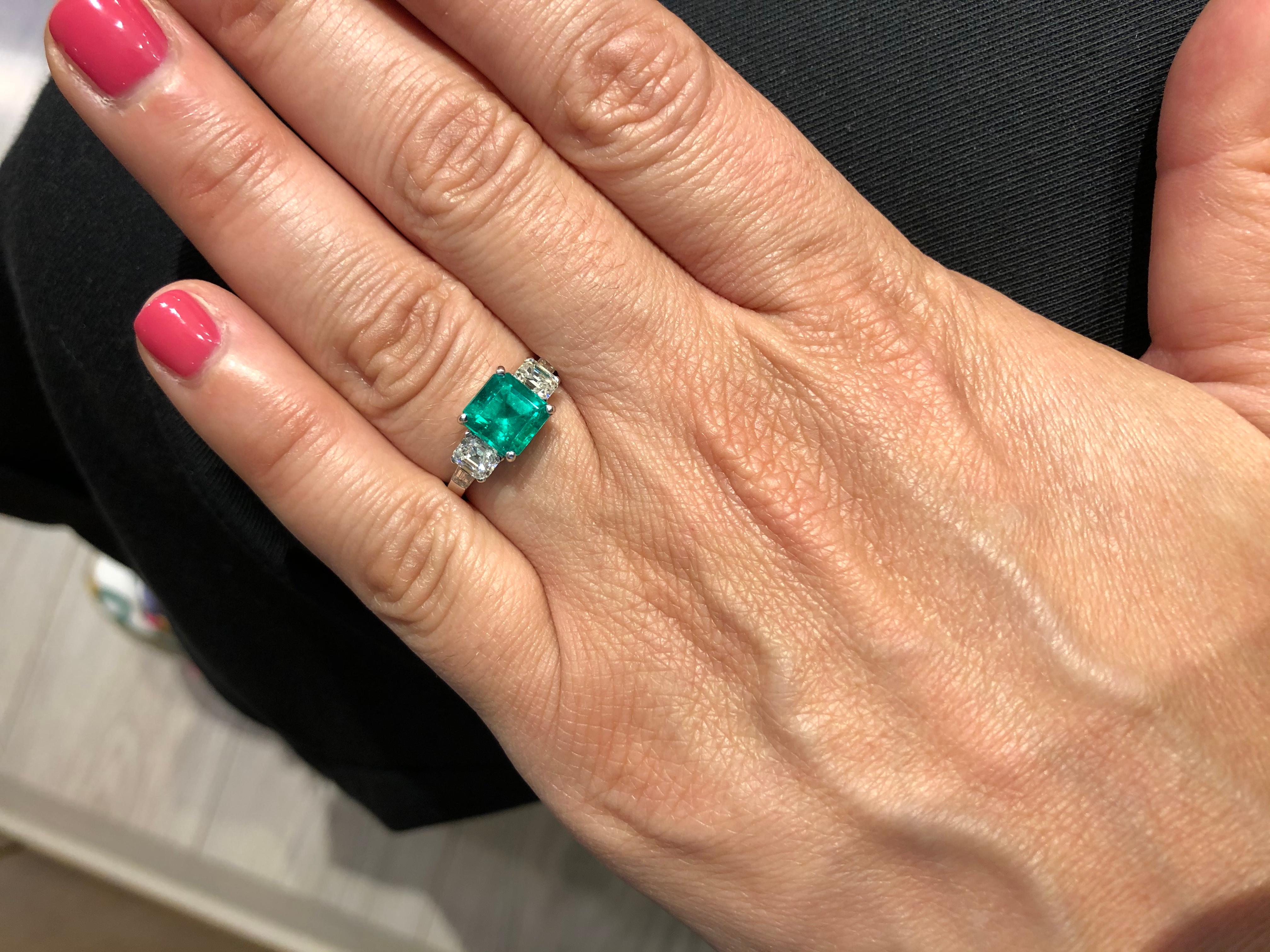 1980 Platinum Emerald Diamond Bulgari Ring In Excellent Condition In Rome, IT