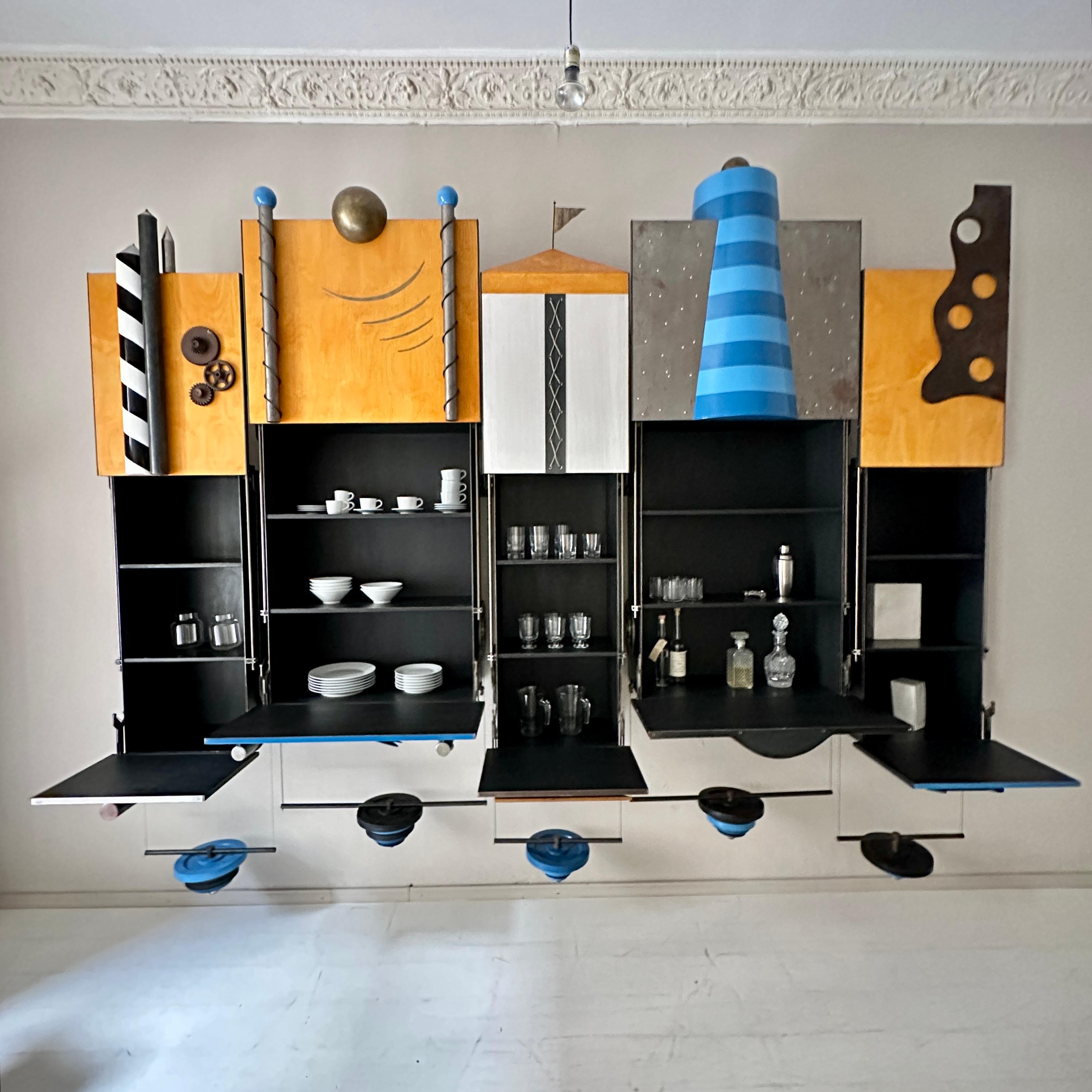 1980 Post-Modern Big Wall-Unit in Metall, lacquered Plywood in Blue, White Black In Good Condition For Sale In Berlin, DE