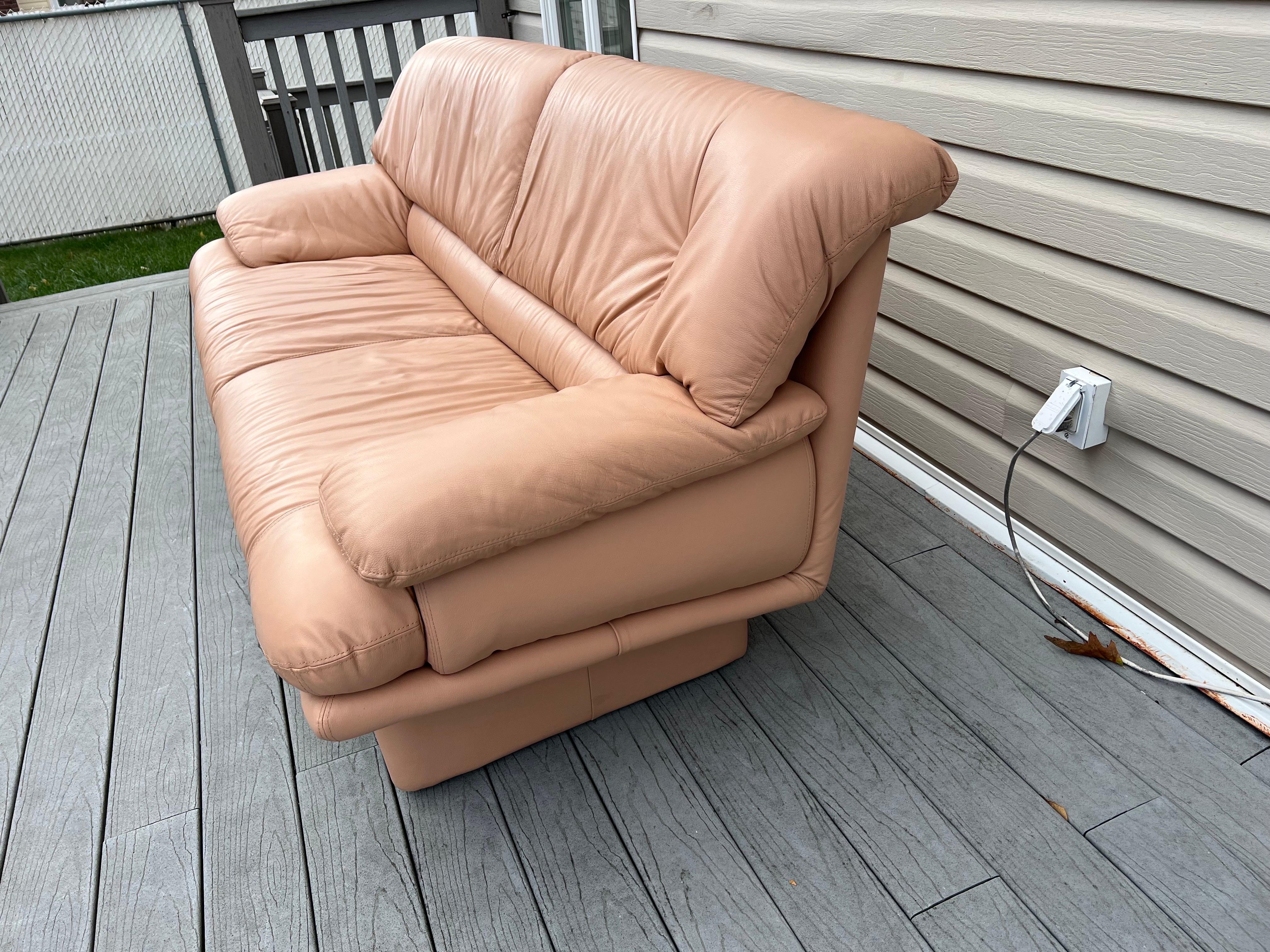 American 1980 Postmodern Peach Neutral Leather Sofa For Sale