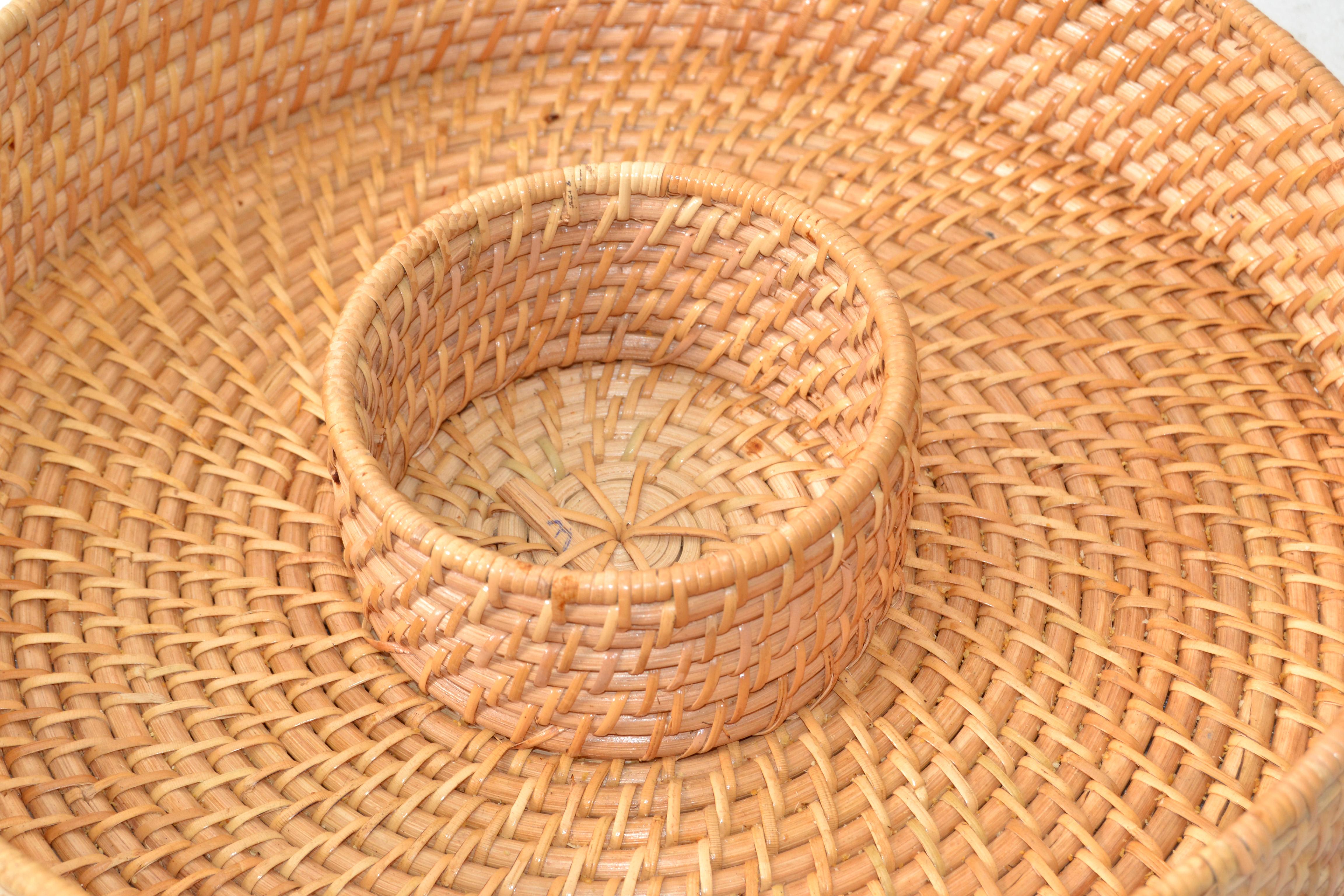 Late 20th Century 1980 Rattan, Cane & Bamboo Salza Dip & Tortilla Chips Serving Basket, Dish, Bowl For Sale