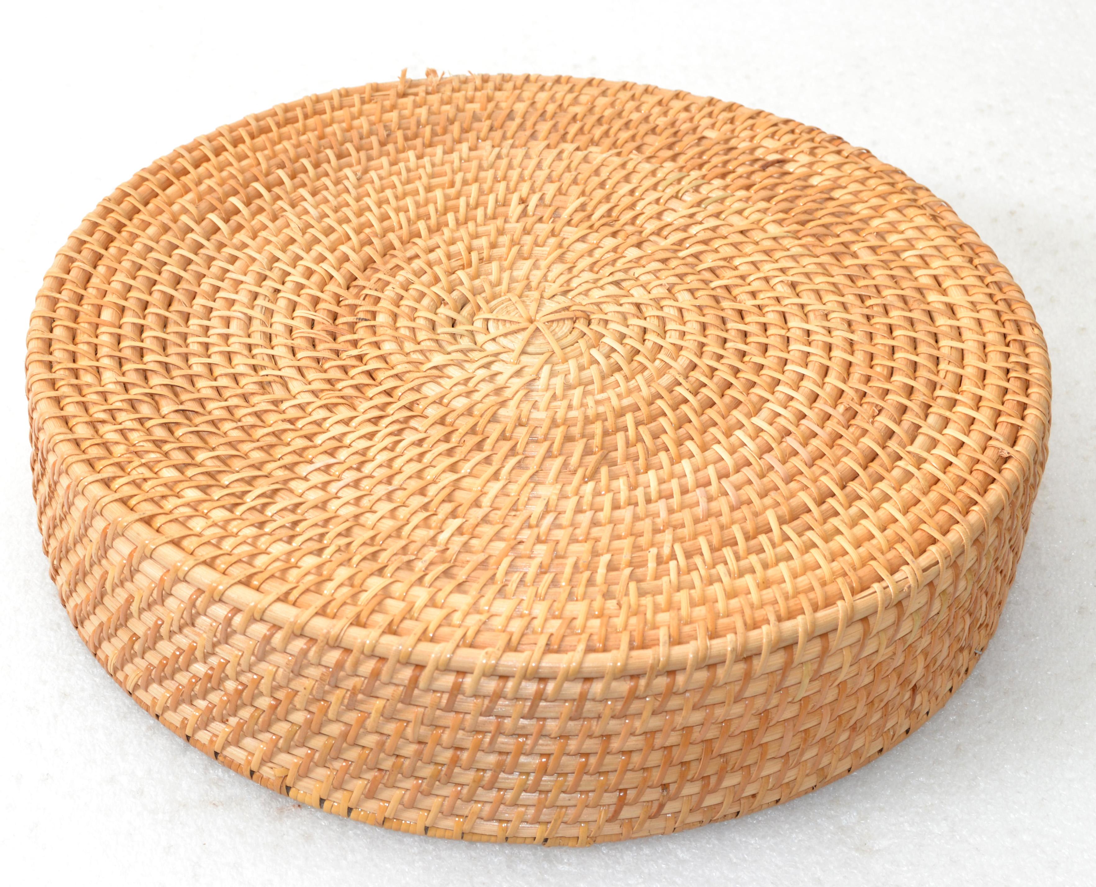 1980 Rattan, Cane & Bamboo Salza Dip & Tortilla Chips Serving Basket, Dish, Bowl In Good Condition For Sale In Miami, FL