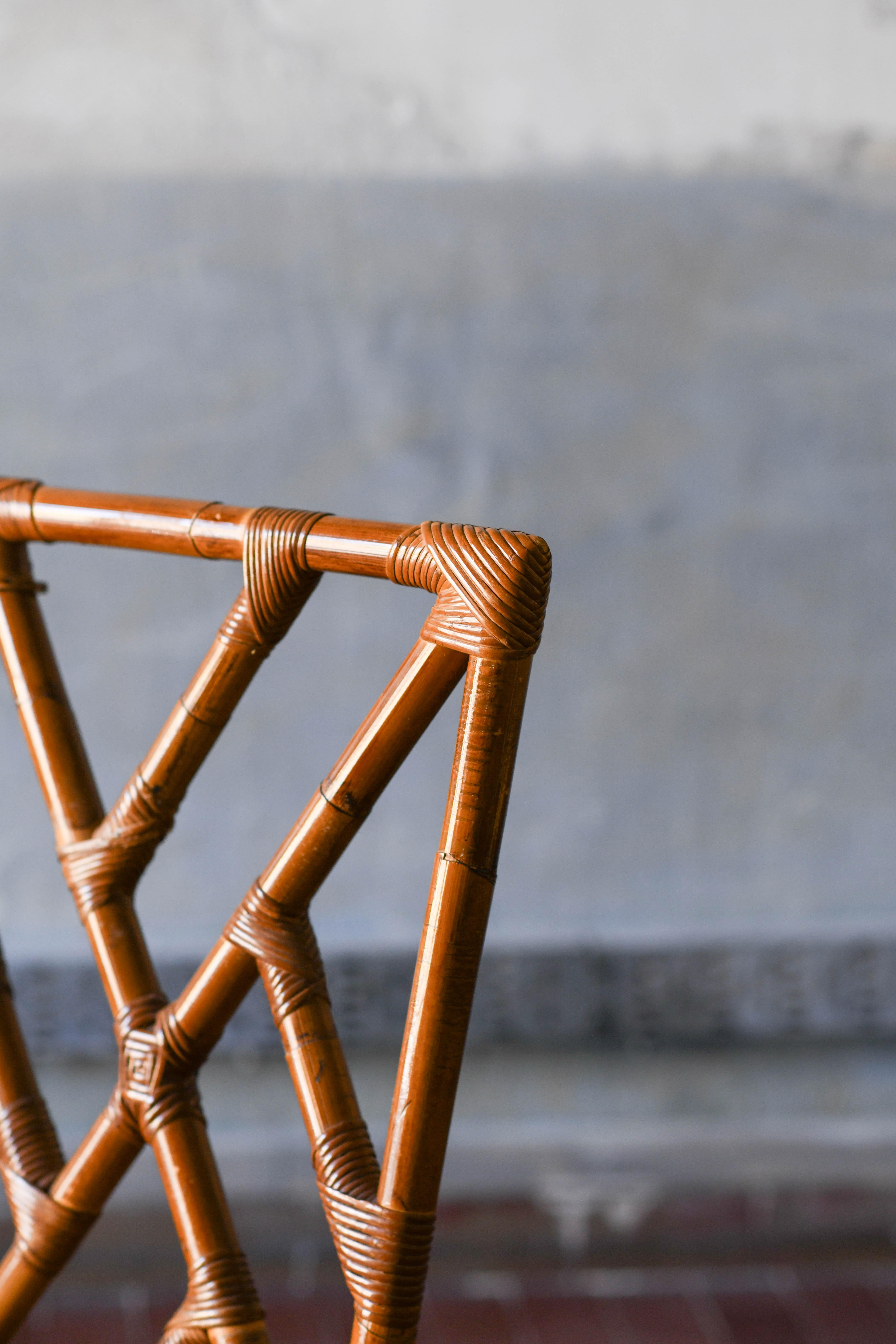 Wohnzimmer-Set aus Rattan: 4 Stühle und Rattantisch mit Glasplatte 2