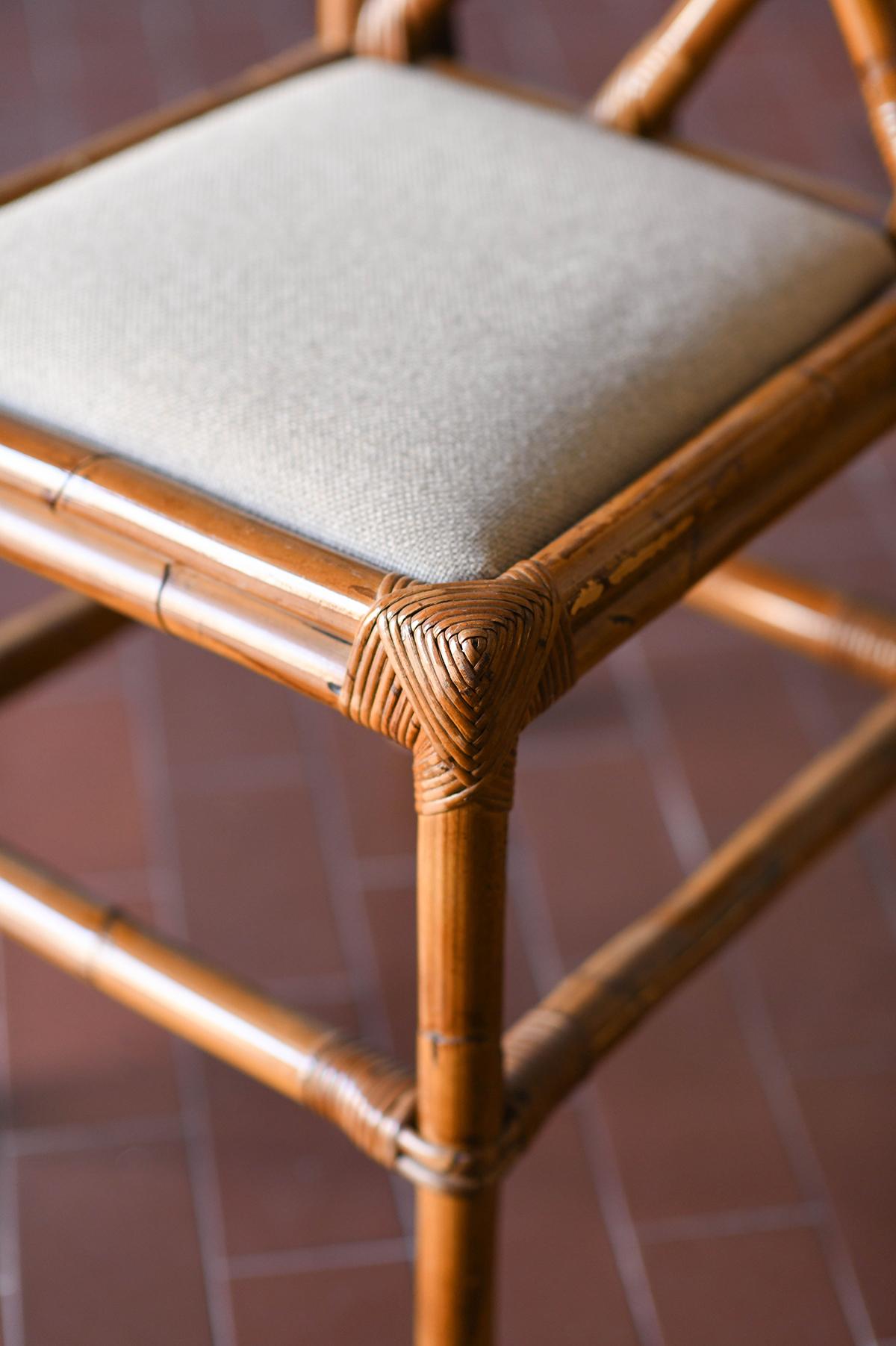 Wohnzimmer-Set aus Rattan: 4 Stühle und Rattantisch mit Glasplatte 4