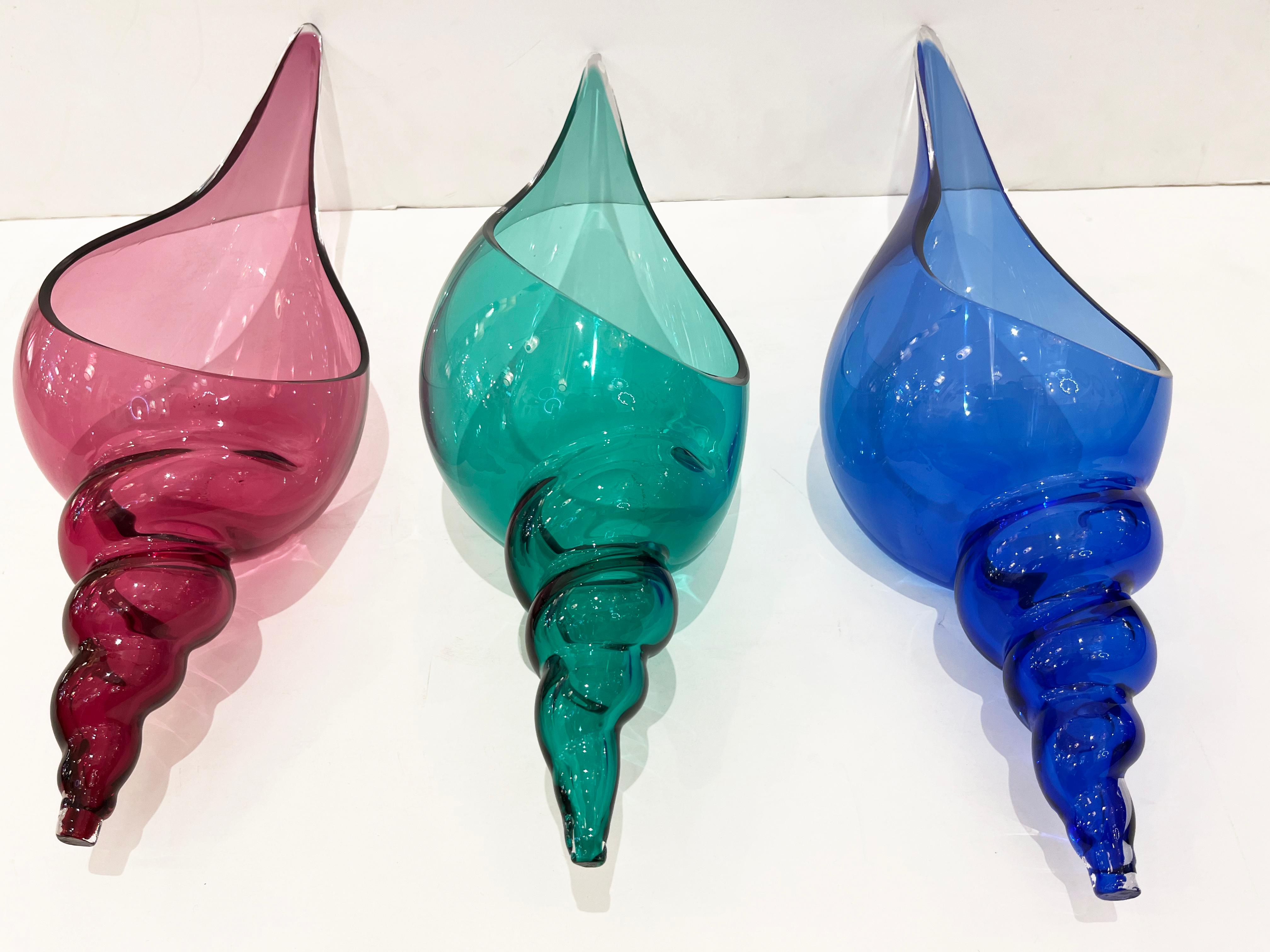 1980 Romano Donà Italian Modern Aqua Turquoise Murano Art Glass Spire Shell Bowl 11