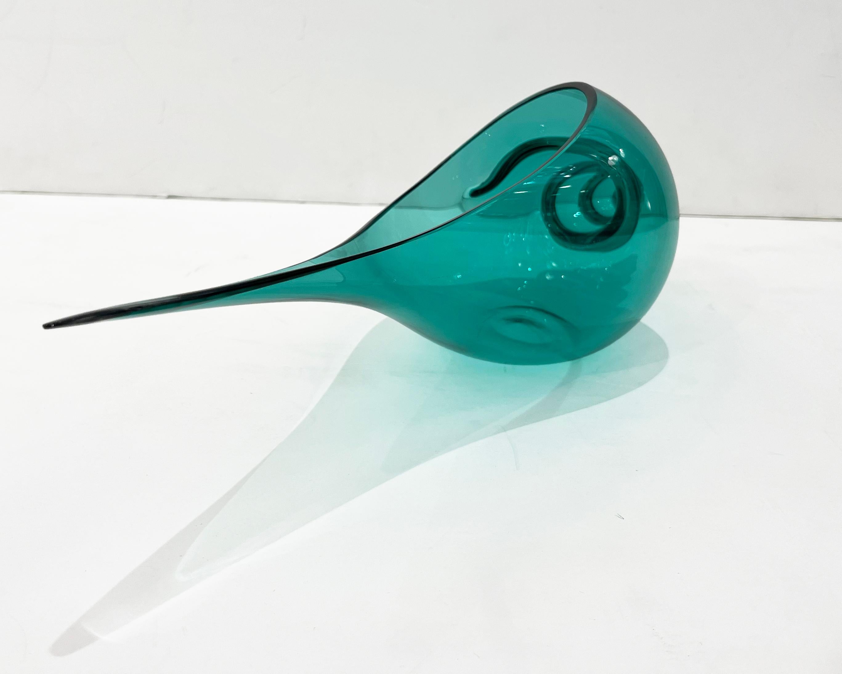 Late 20th Century 1980 Romano Donà Italian Modern Aqua Turquoise Murano Art Glass Spire Shell Bowl
