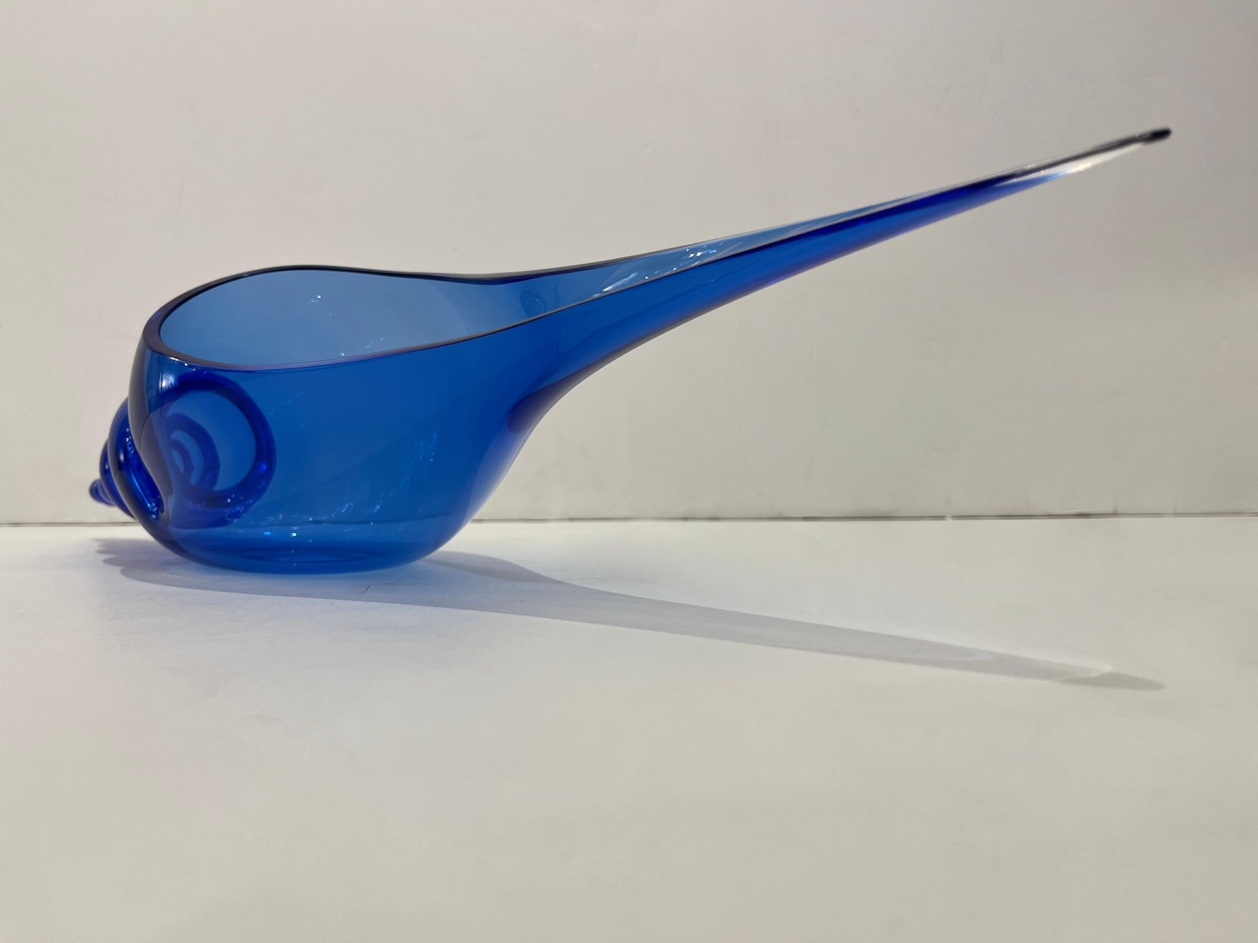 Hand-Crafted 1980 Romano Donà Italian Modern Cobalt Blue Murano Art Glass Spire Shell Bowl