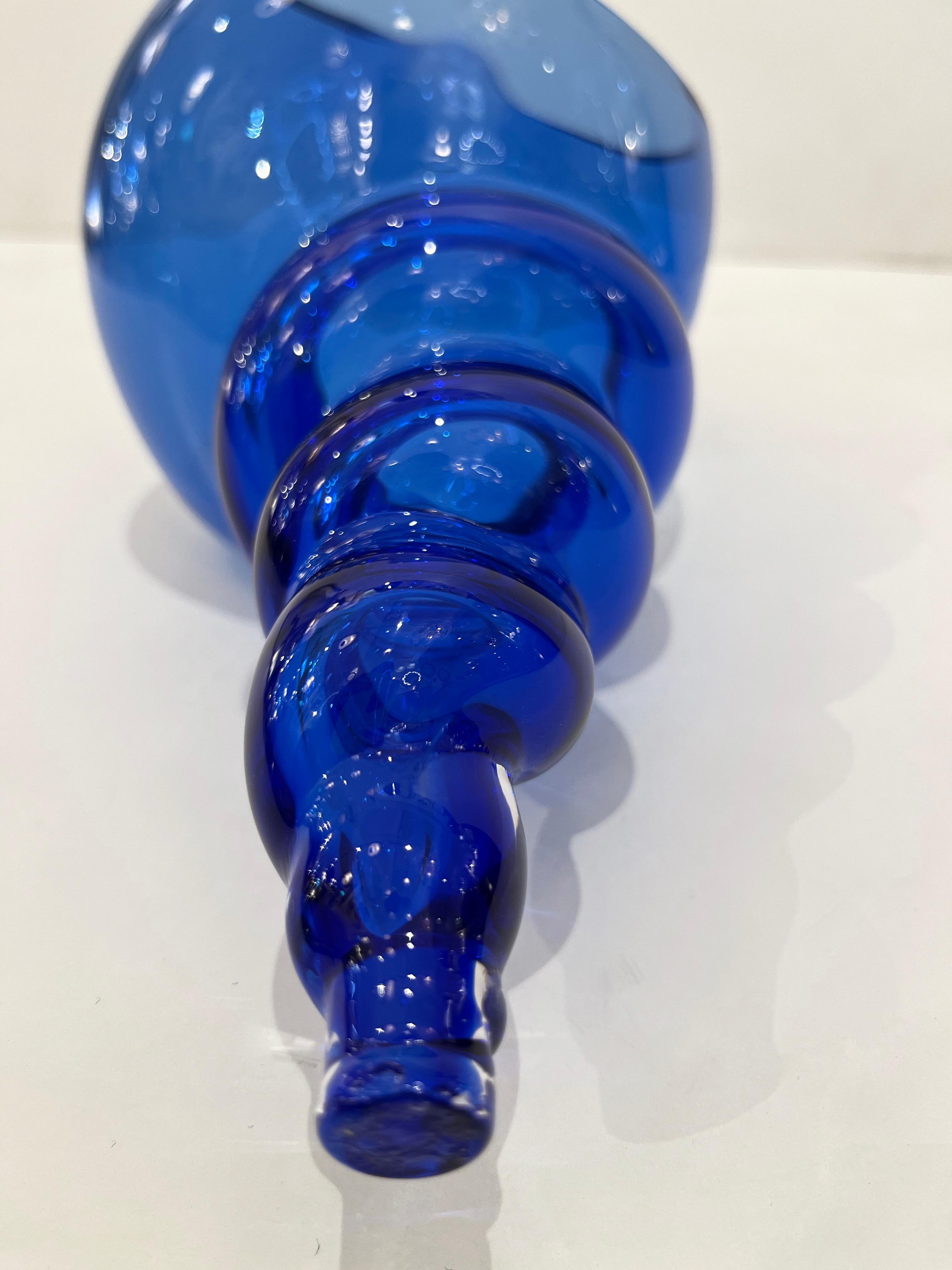 1980 Romano Donà Italian Modern Cobalt Blue Murano Art Glass Spire Shell Bowl In Excellent Condition In New York, NY