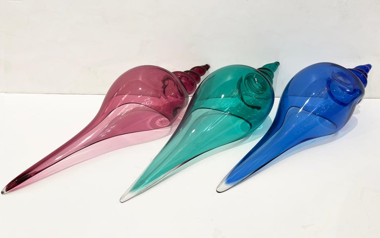 1980 Romano Donà Italian Modern Cobalt Blue Murano Art Glass Spire Shell Bowl For Sale 3