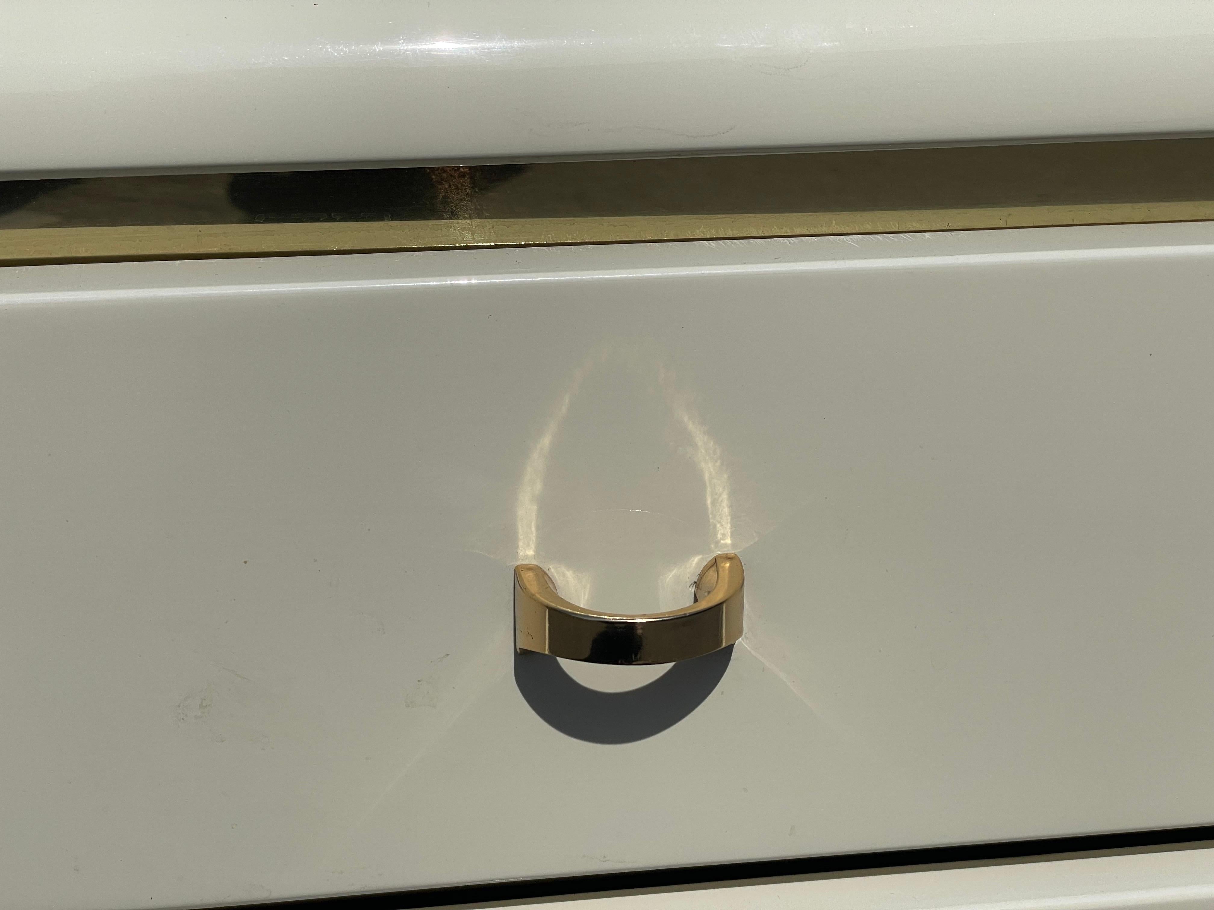 Late 20th Century 1980´s Italian postmodern nightstands lacquer cream and brass For Sale