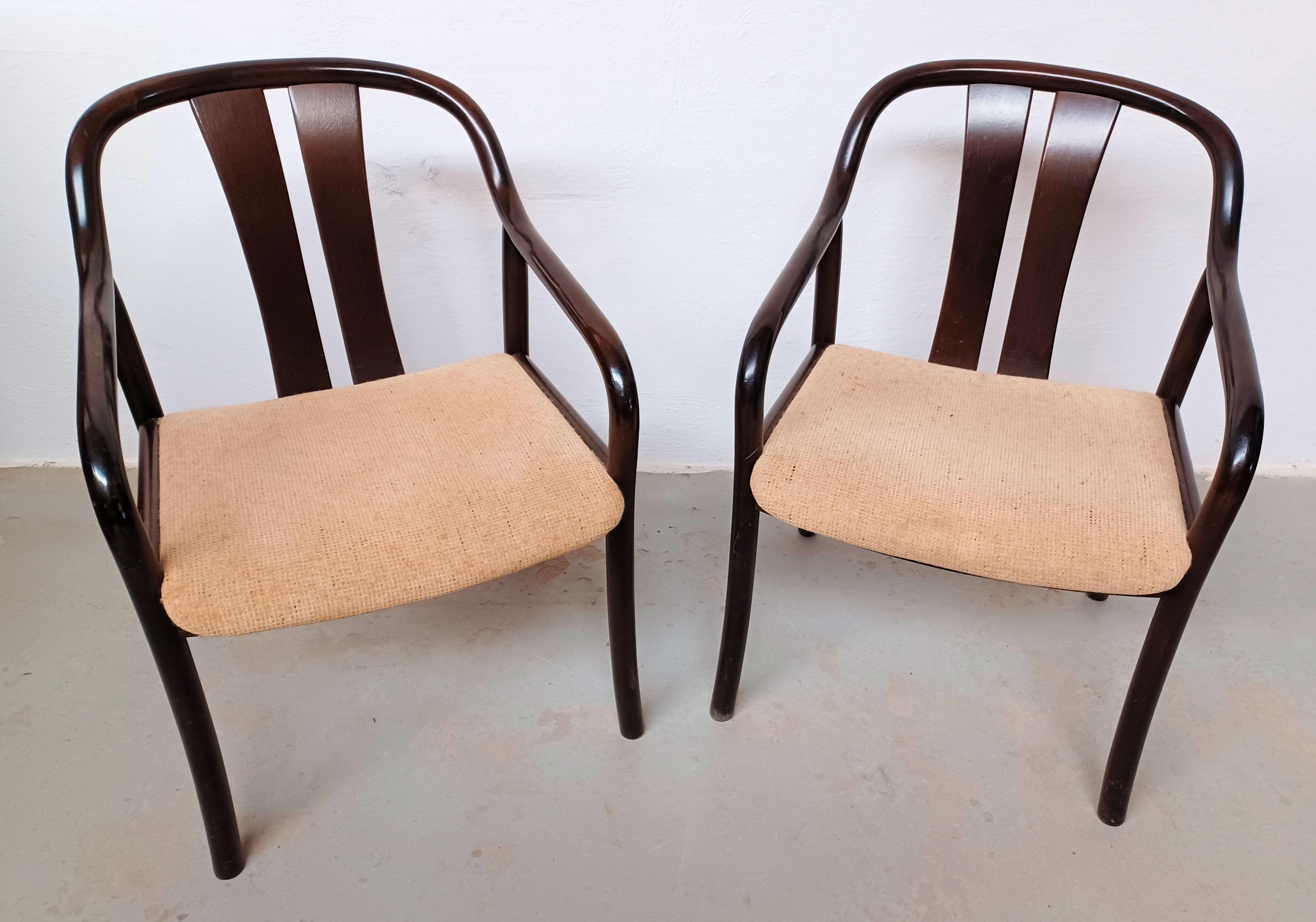 Ensemble de deux fauteuils en hêtre tanné Oswald Beck Beeche Asiana des années 1980

Les lignes délicatement équilibrées du Design/One donnent à ces chaises une apparence légère et 