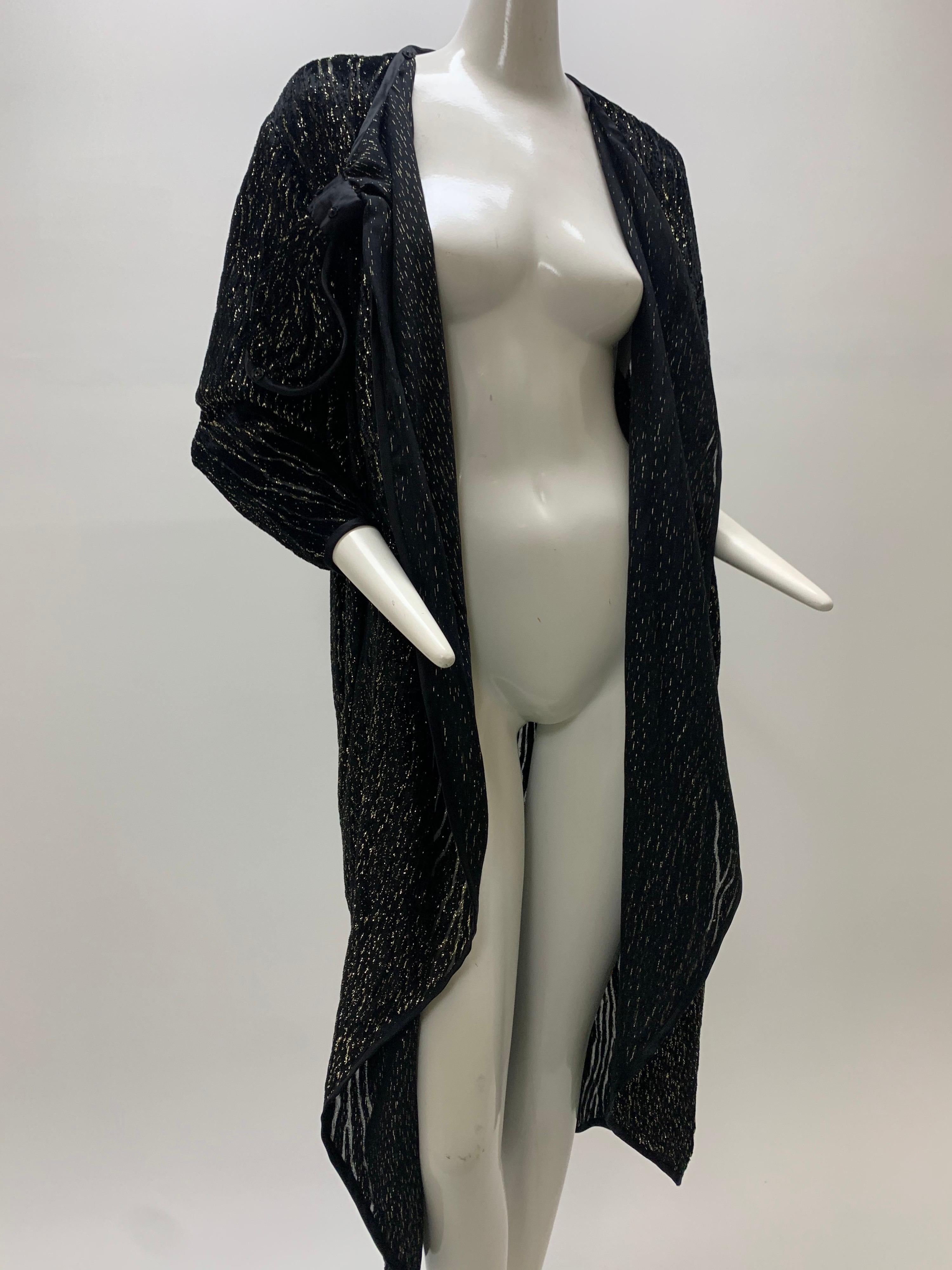1980 Schiaparelli Black & Gold Woodgrain Velvet Side Tie Opera Coat or Dress en vente 10