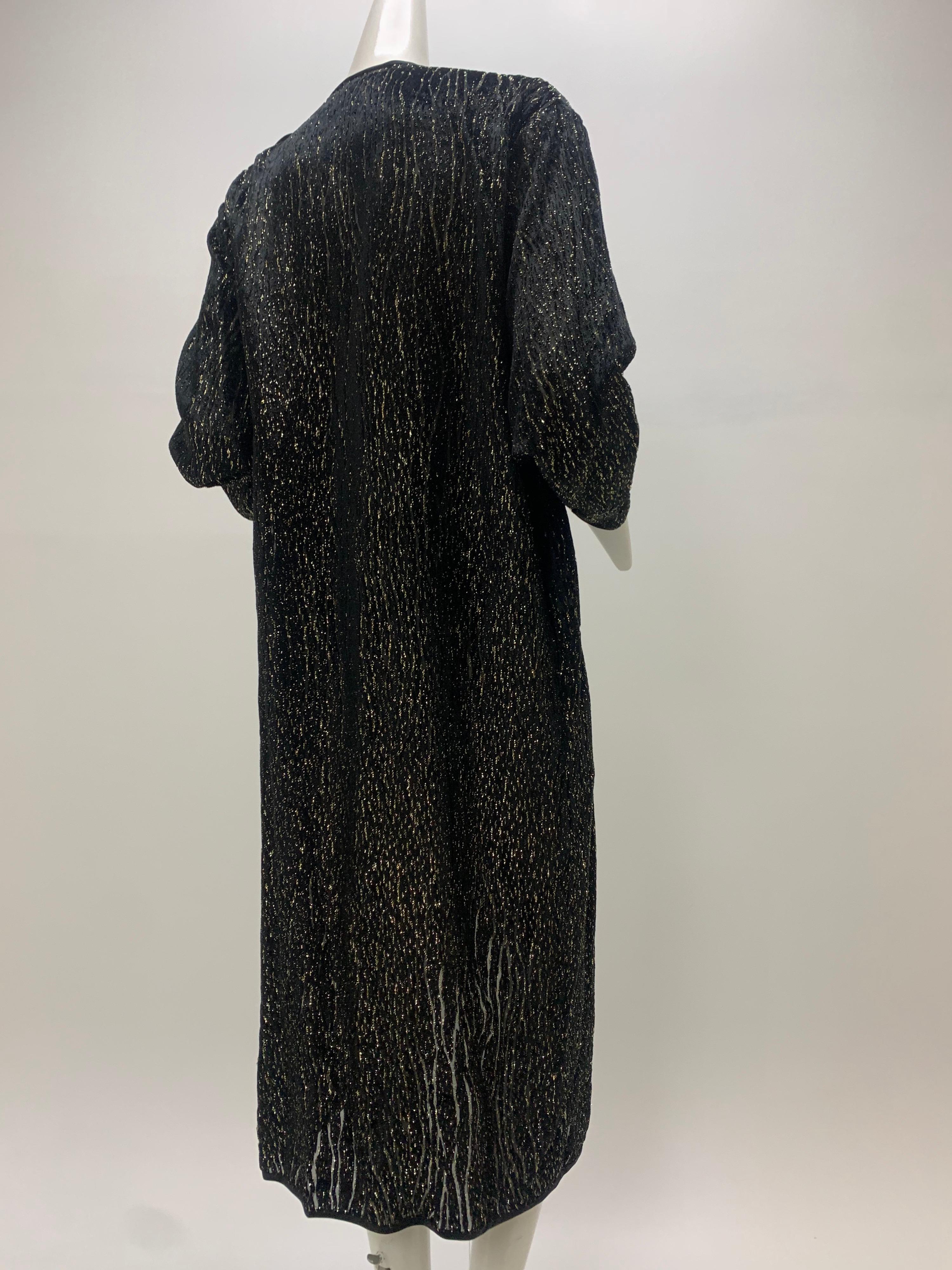 1980 Schiaparelli Black & Gold Woodgrain Velvet Side Tie Opera Coat or Dress en vente 1