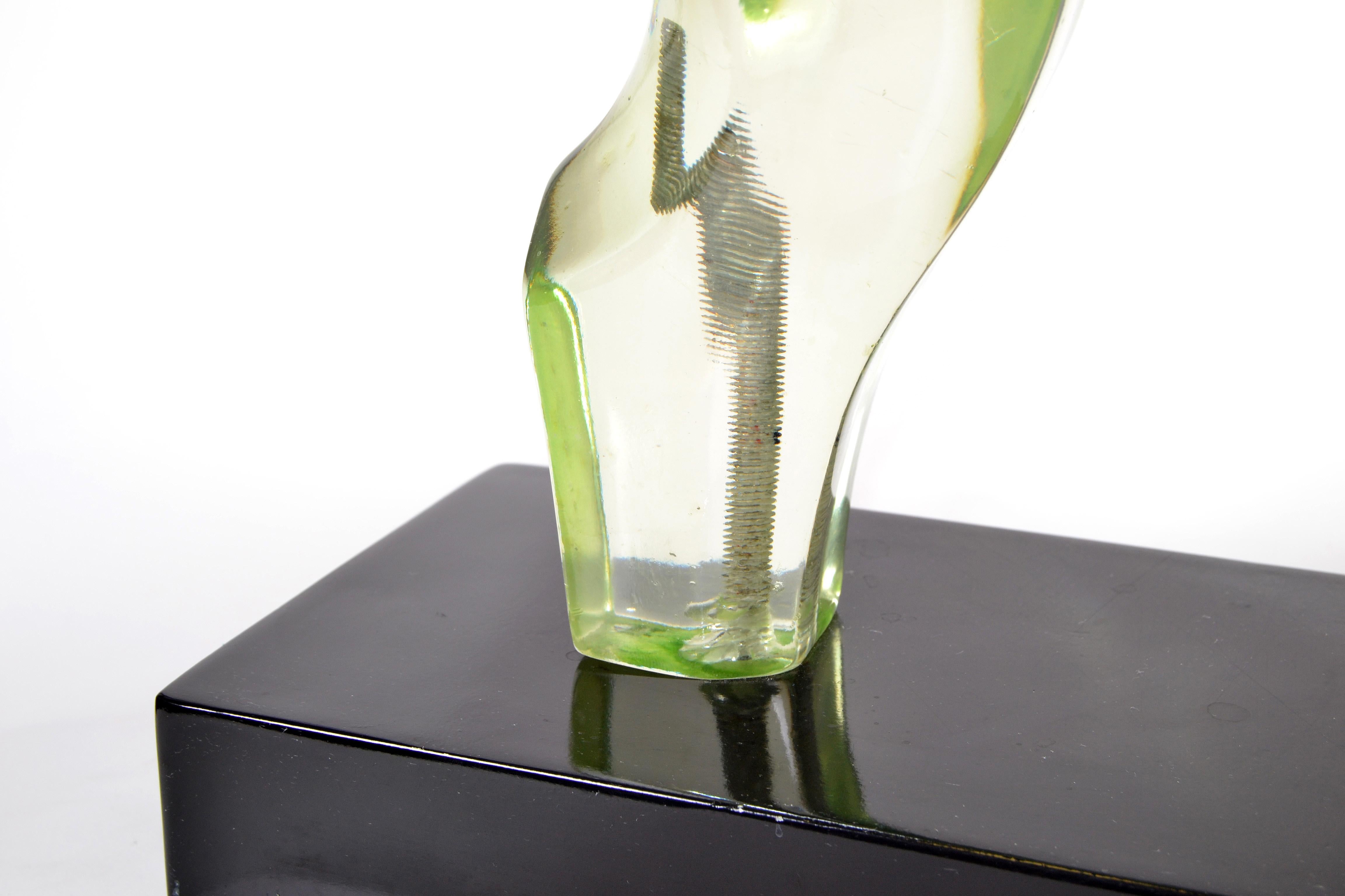 1980 Tall Neon Green Mid-Century Modern Abstract Lucite Sculpture on Black Base For Sale 3