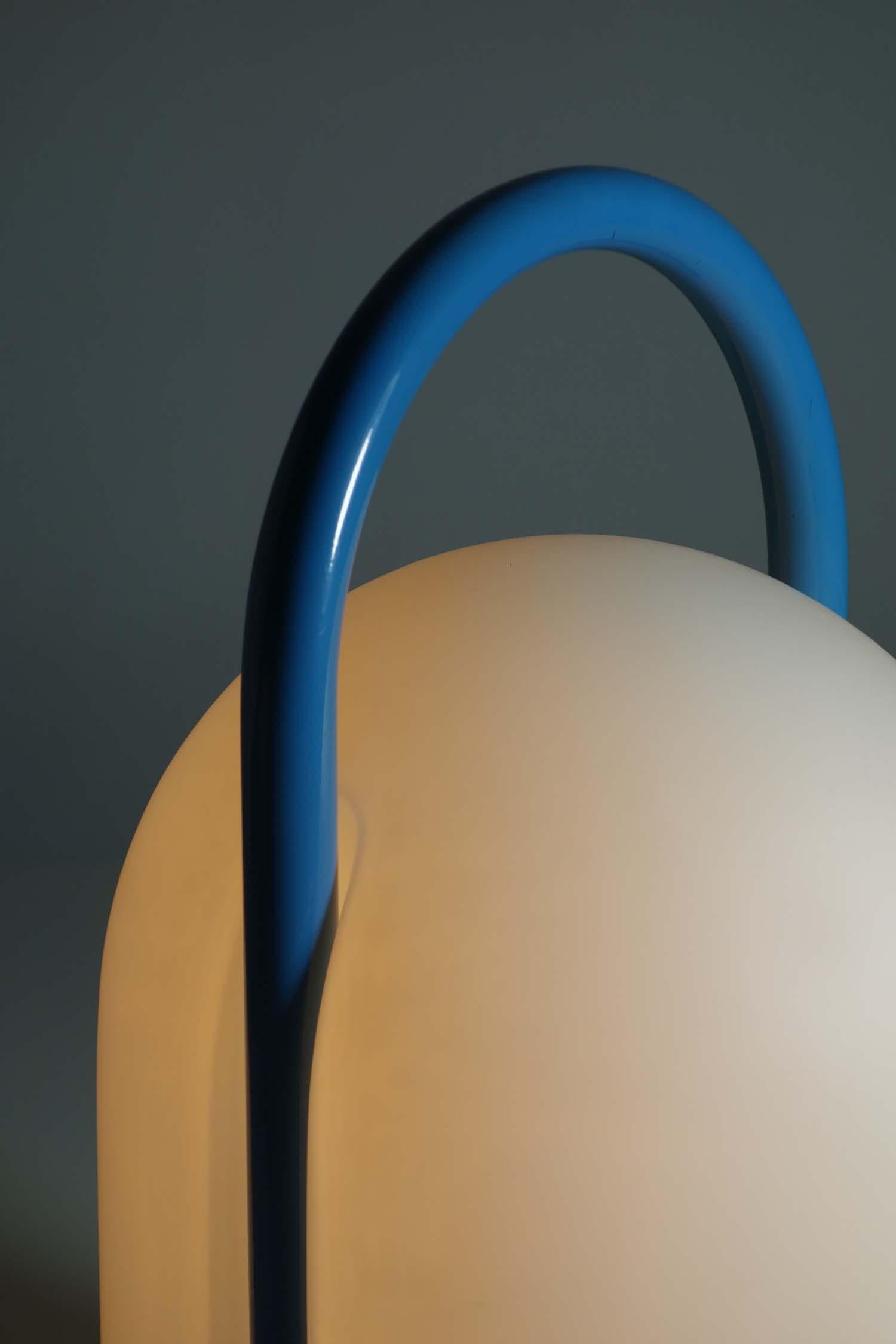 1980 Tender Romolo Lanciani Tronconi Italienische postmoderne Glas-Tischlampe im postmodernen Design im Angebot 2