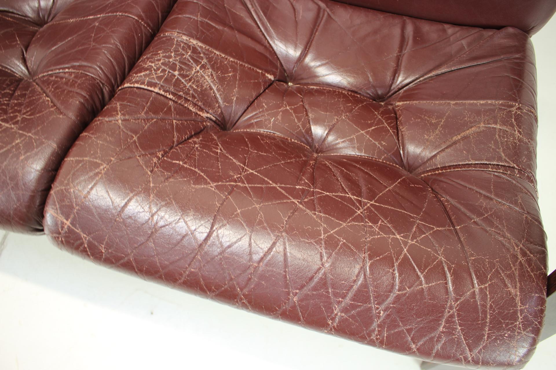 Dreisitzer-Sofa aus Leder, Tschechoslowakei, 1980 im Angebot 6