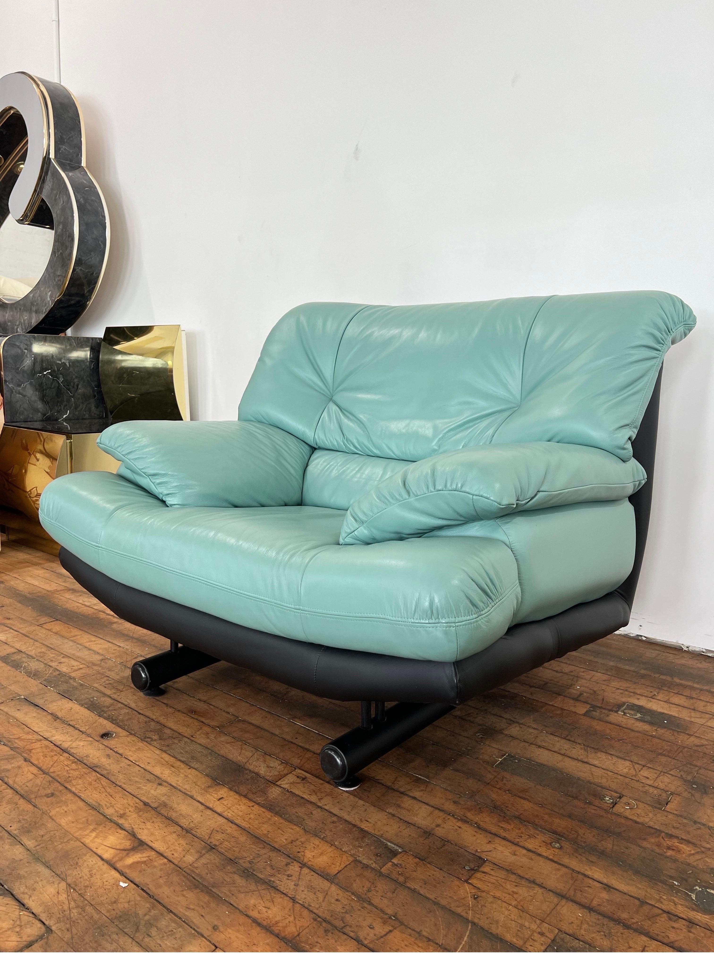 natuzzi leather chair