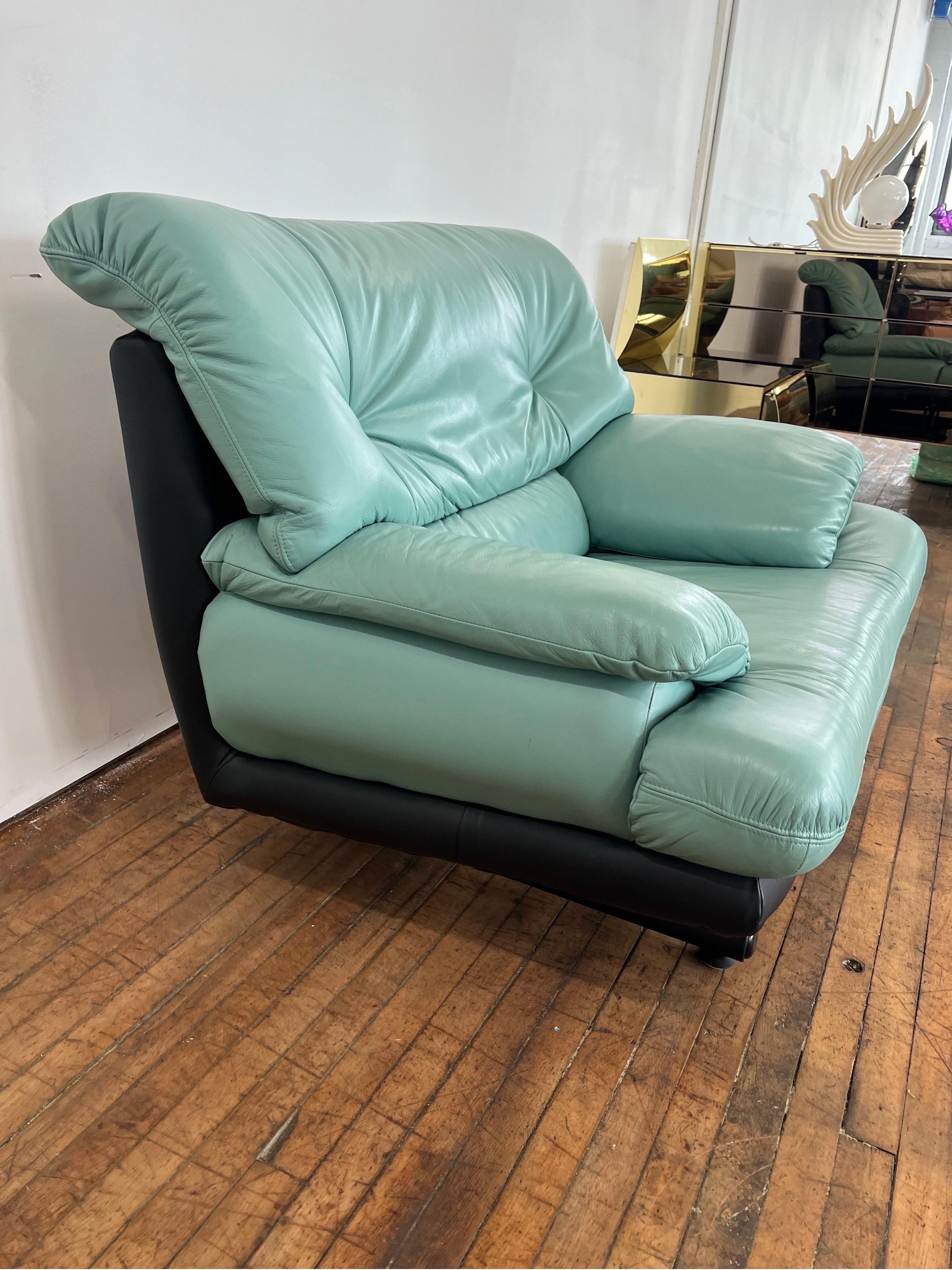 Post-Modern 1980 Turquoise Leather Chair Natuzzi Style, Made in Italy For Sale