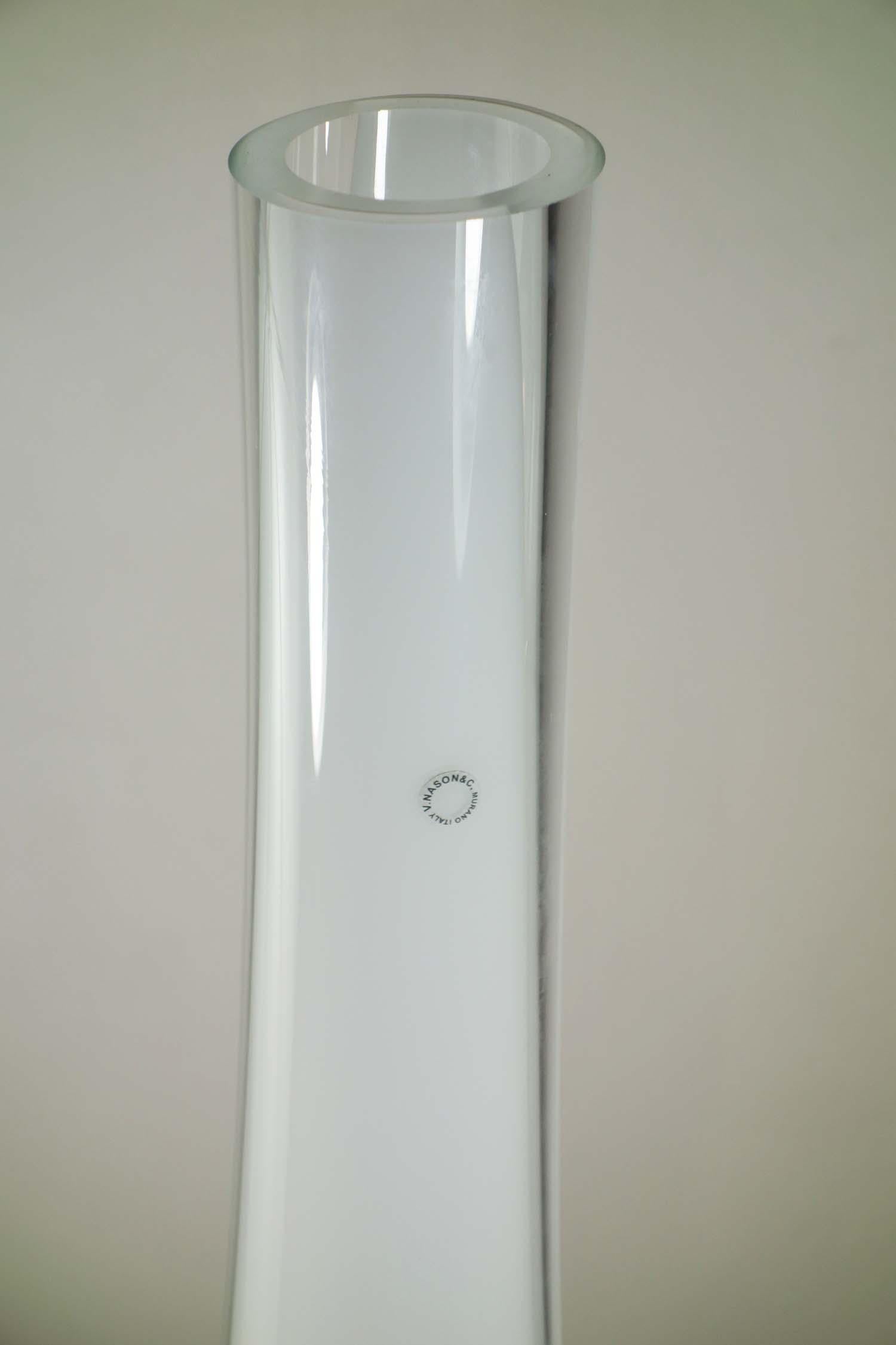 Fin du 20e siècle Grand vase blanc italien en verre de Murano de V. Nason & C, 1980 en vente
