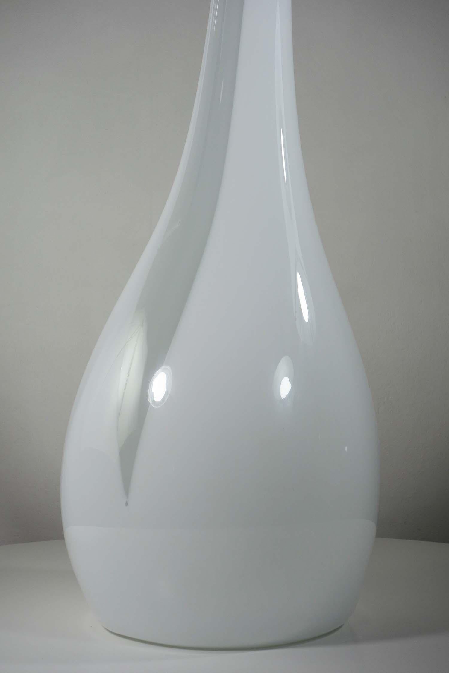 Grand vase blanc italien en verre de Murano de V. Nason & C, 1980 en vente 2
