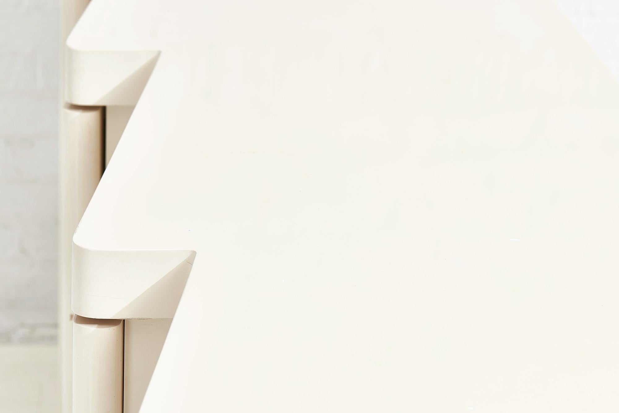 1980 White Lacquer Wave Front Sideboard 3