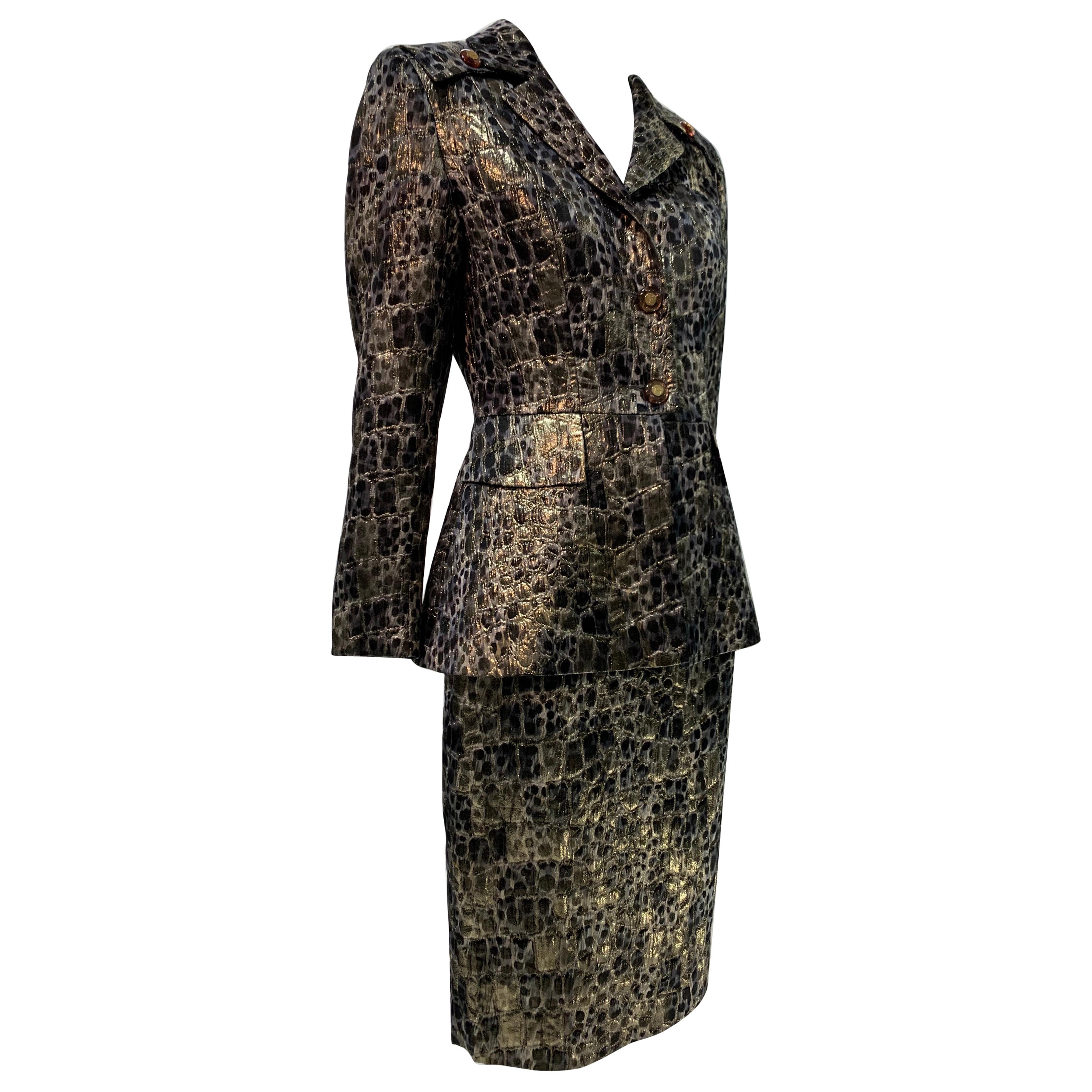 Traje de falda de estilo militar con estampado de brocado de seda metalizado de 1980 Wild Theirry Mugler