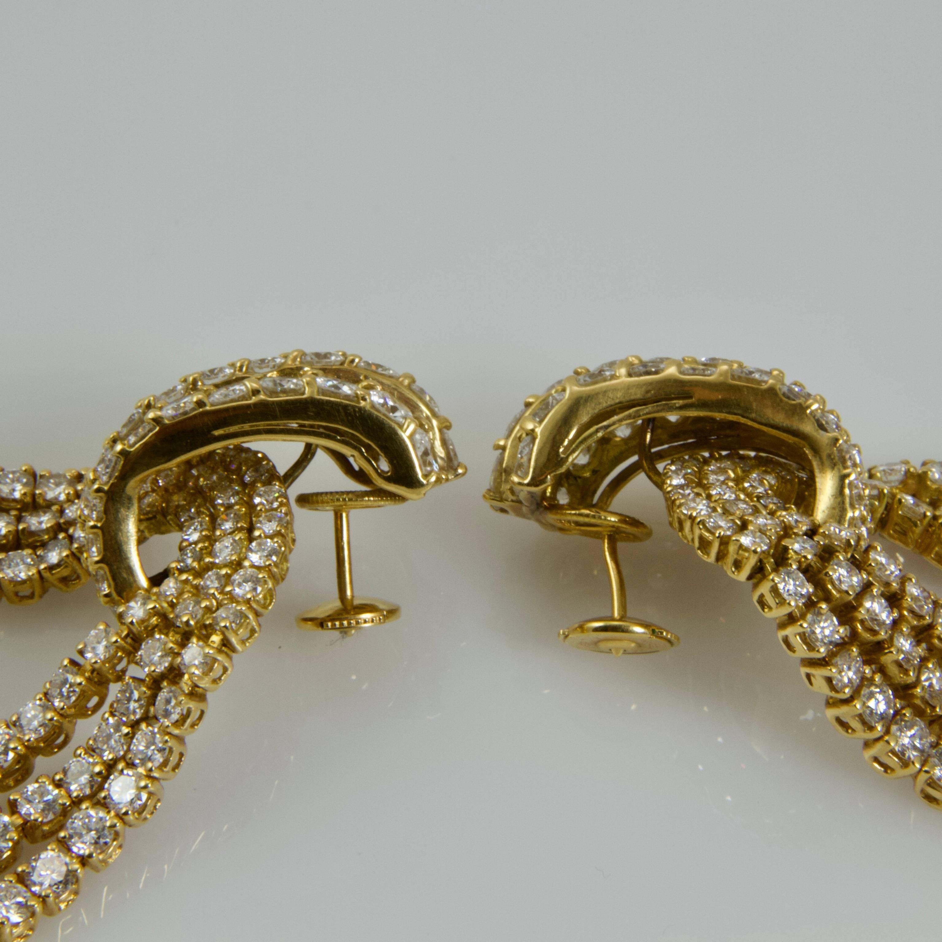 1980 Yellow Gold Diamonds Cascade Pendent Earrings For Sale 4