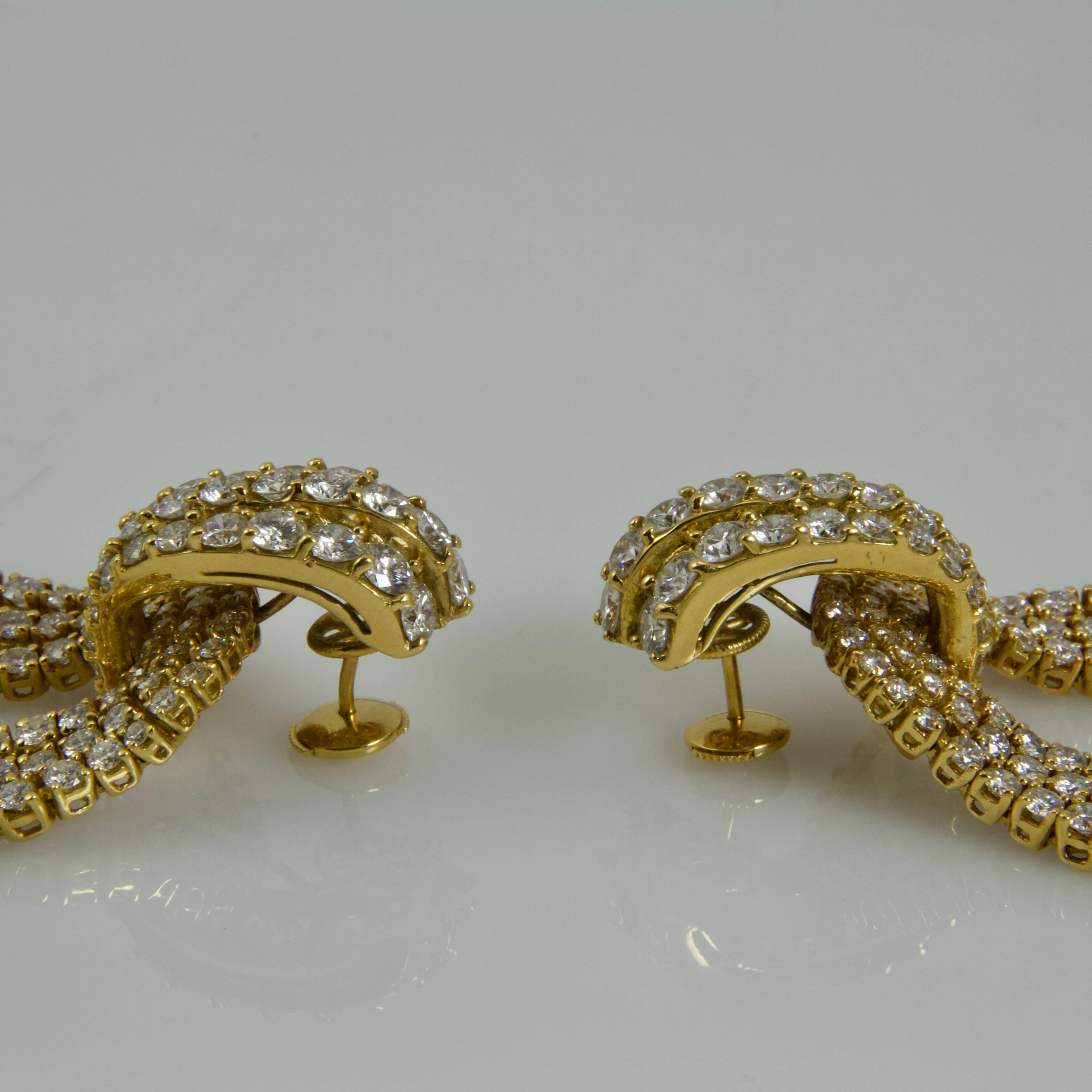 1980 Yellow Gold Diamonds Cascade Pendent Earrings For Sale 8