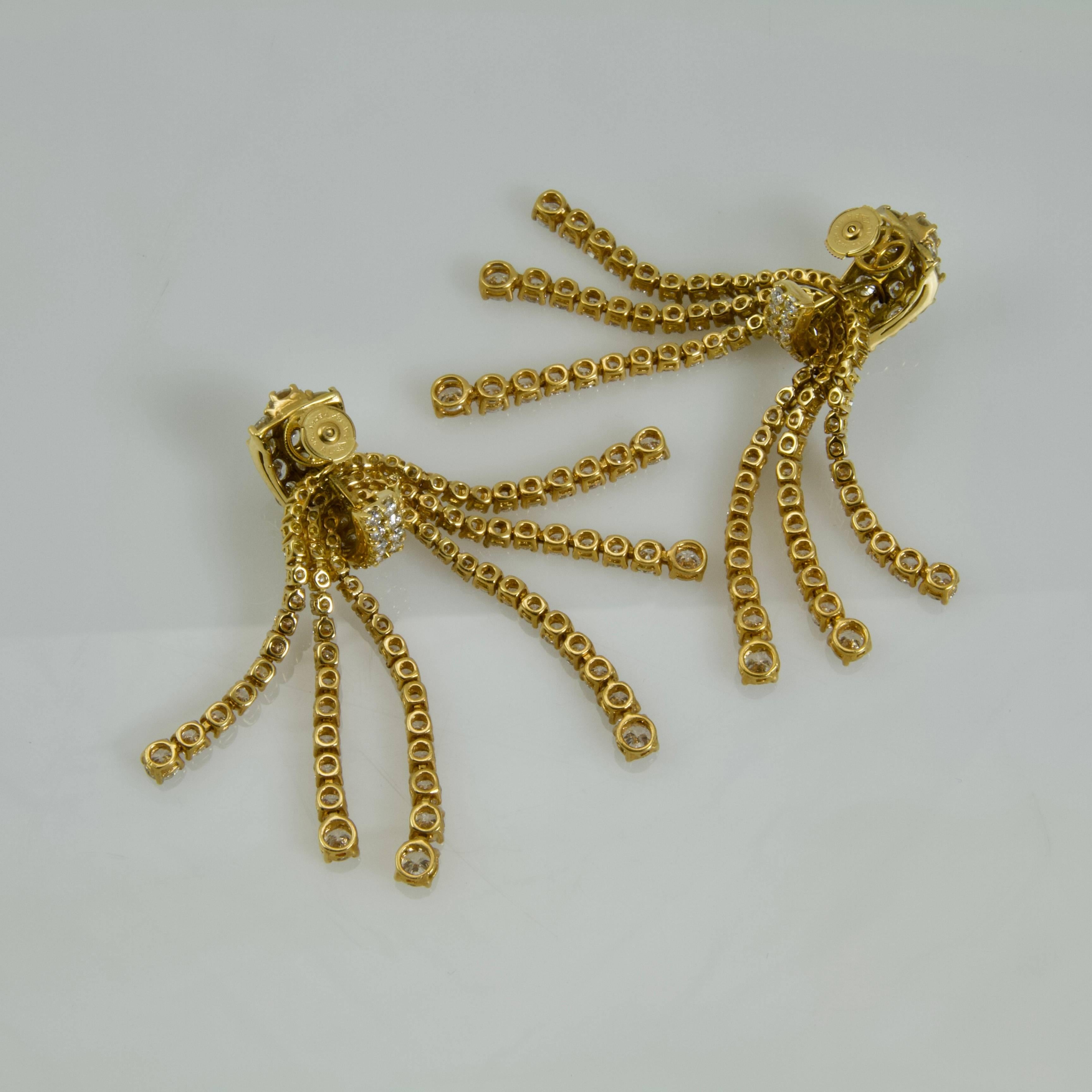 Women's or Men's 1980 Yellow Gold Diamonds Cascade Pendent Earrings For Sale