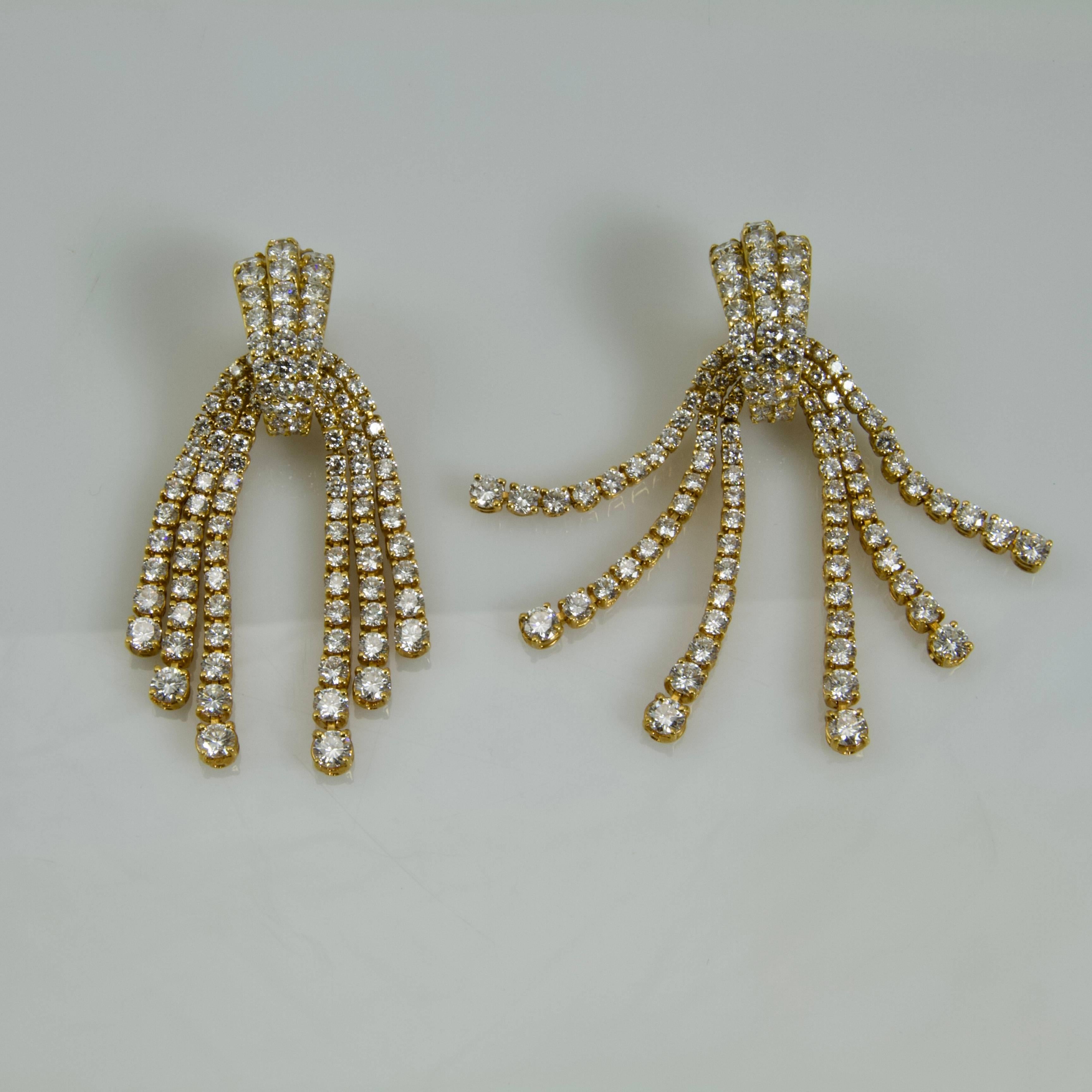 1980 Yellow Gold Diamonds Cascade Pendent Earrings For Sale 1